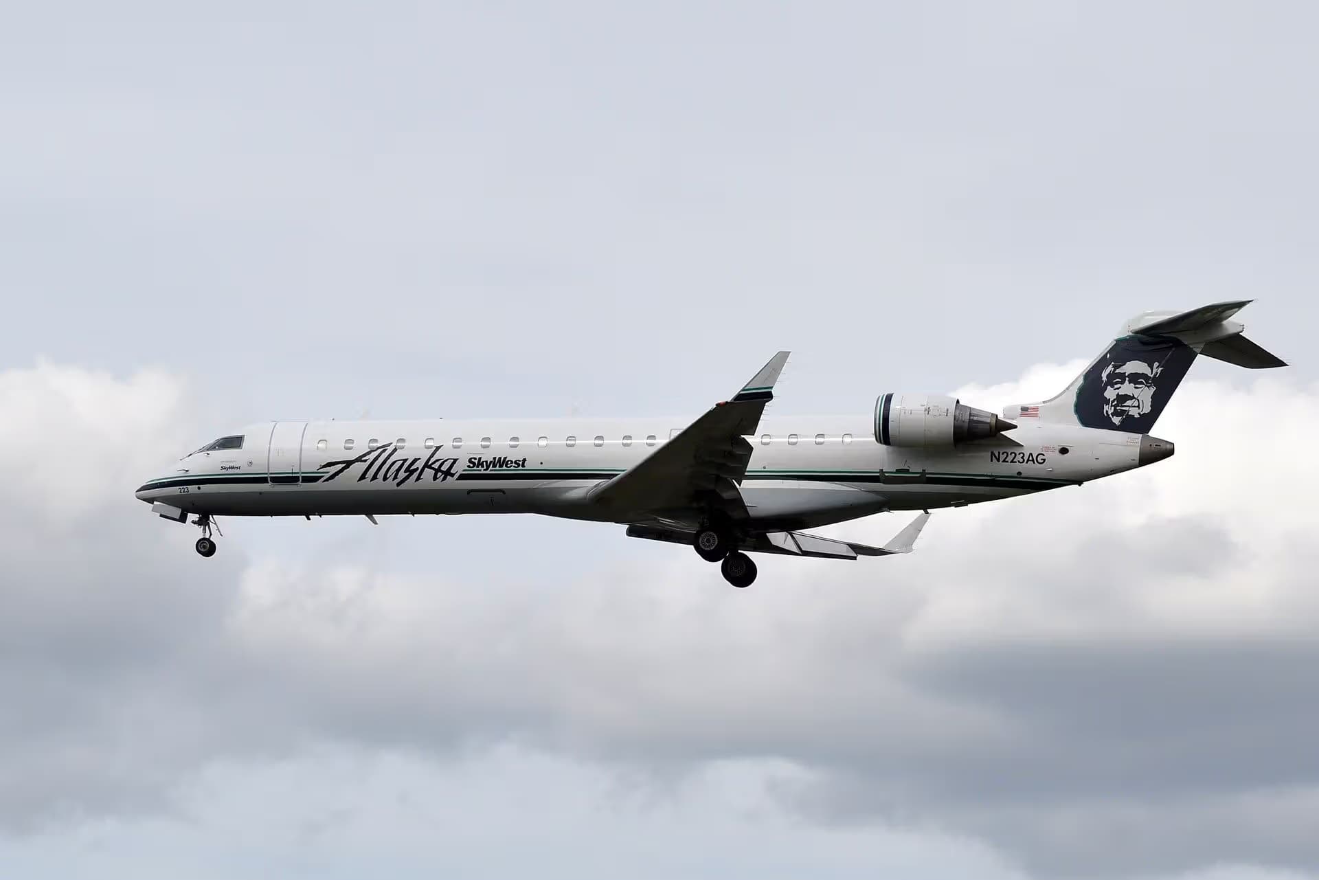 N223AG — Bombardier