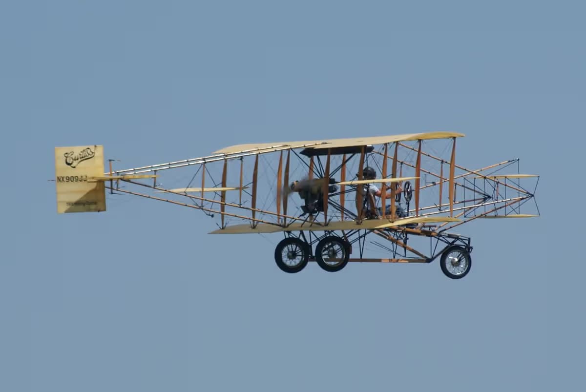 Unidentified — Aircraft
