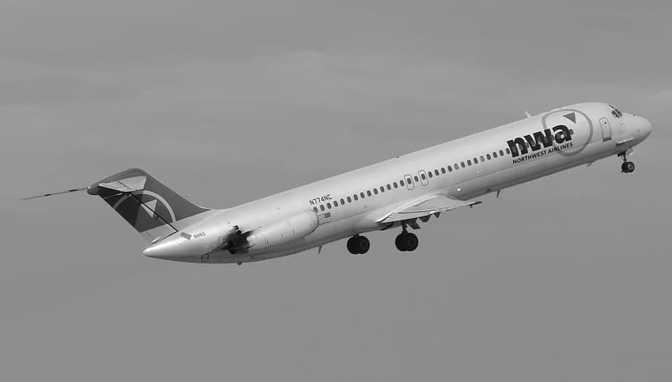 N774NC — Twin-engine aircraft