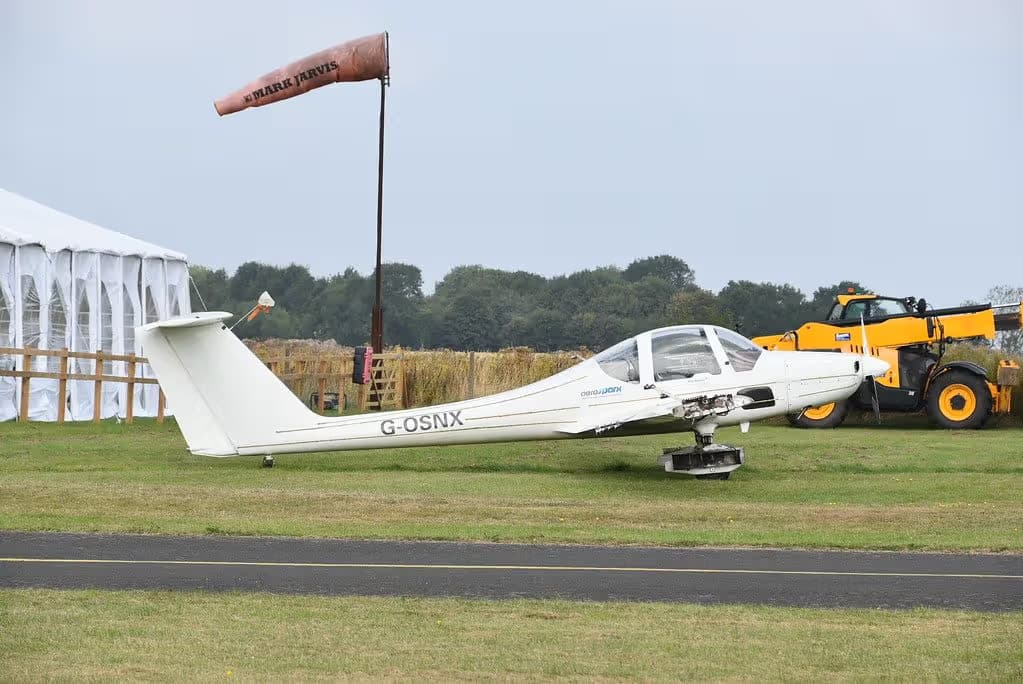 G-OSNX — Glider