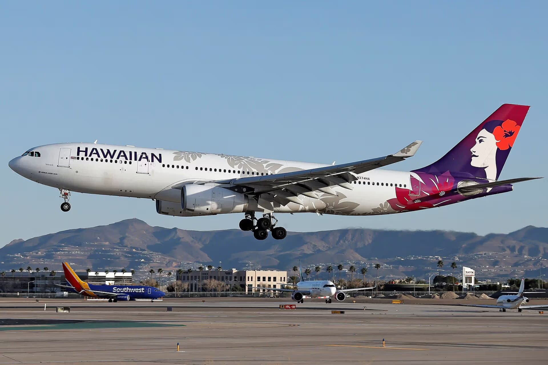 N374HA — Airbus