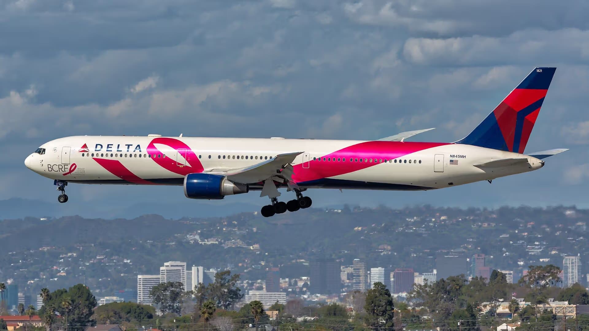 N845MH — Twin-engine aircraft