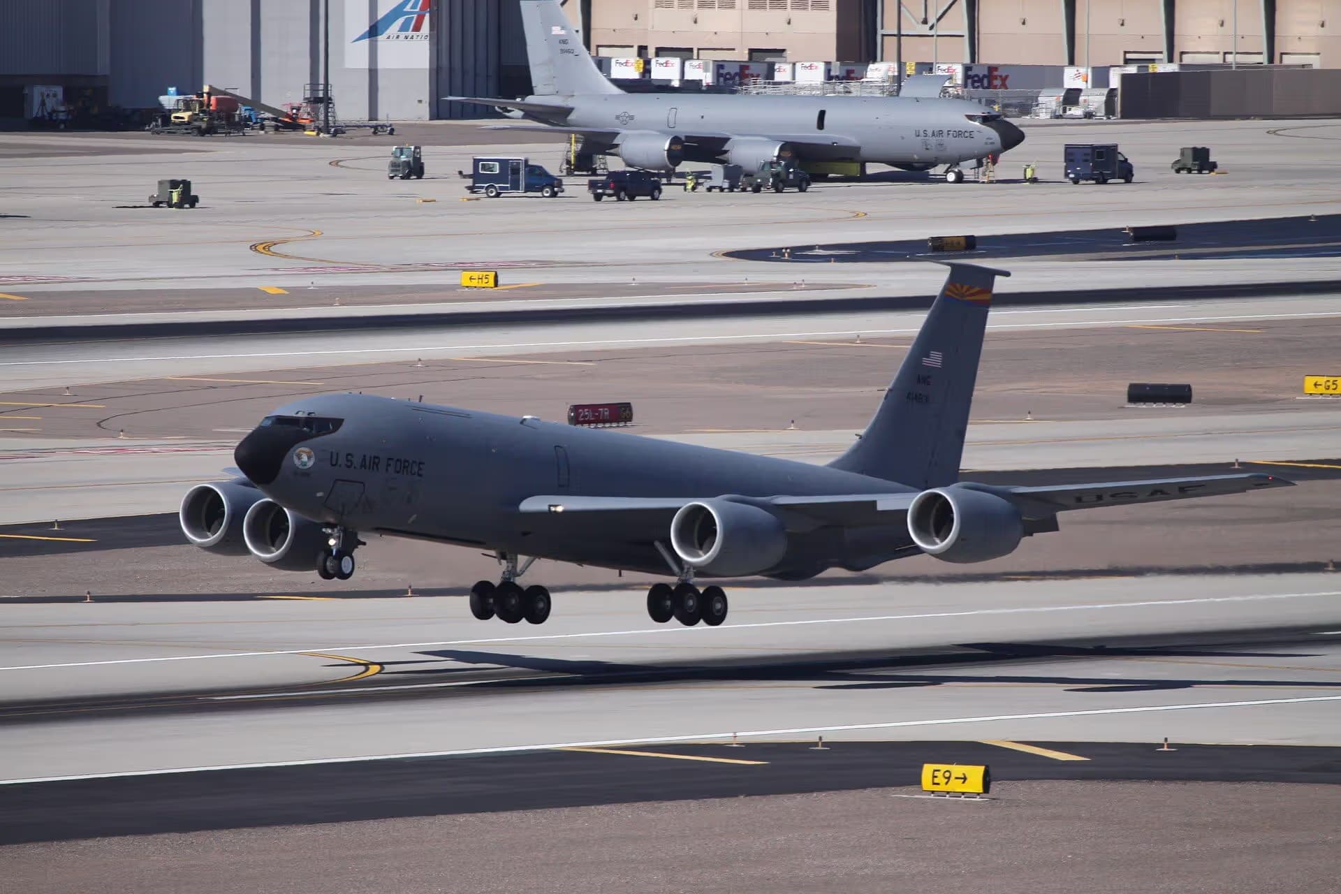 Unidentified — Boeing