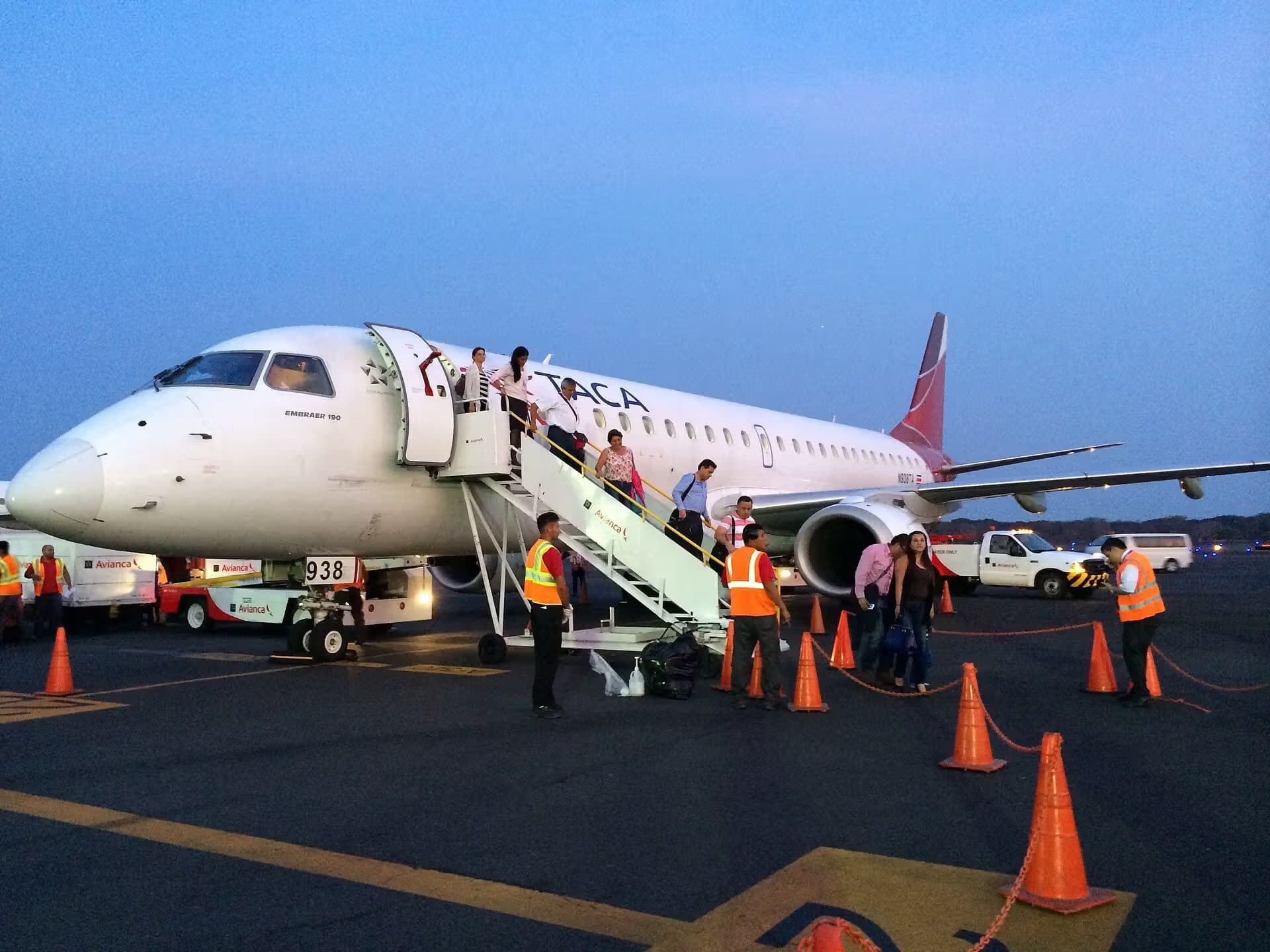 N938TA — Embraer