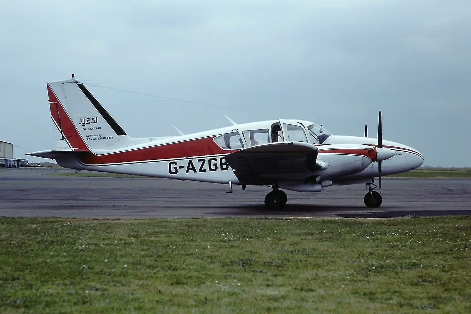 G-AZGB — Piper