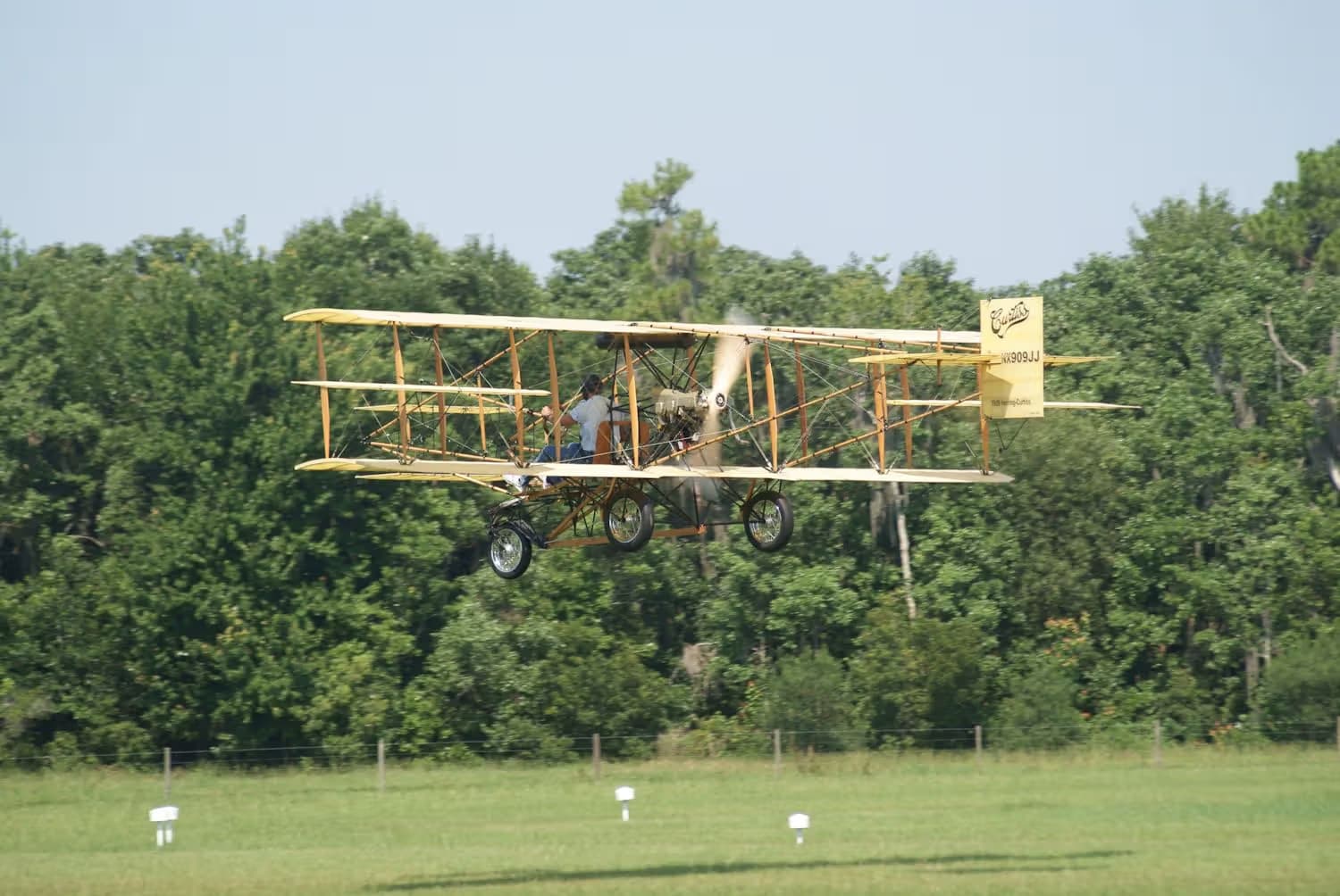 Unidentified — Aircraft
