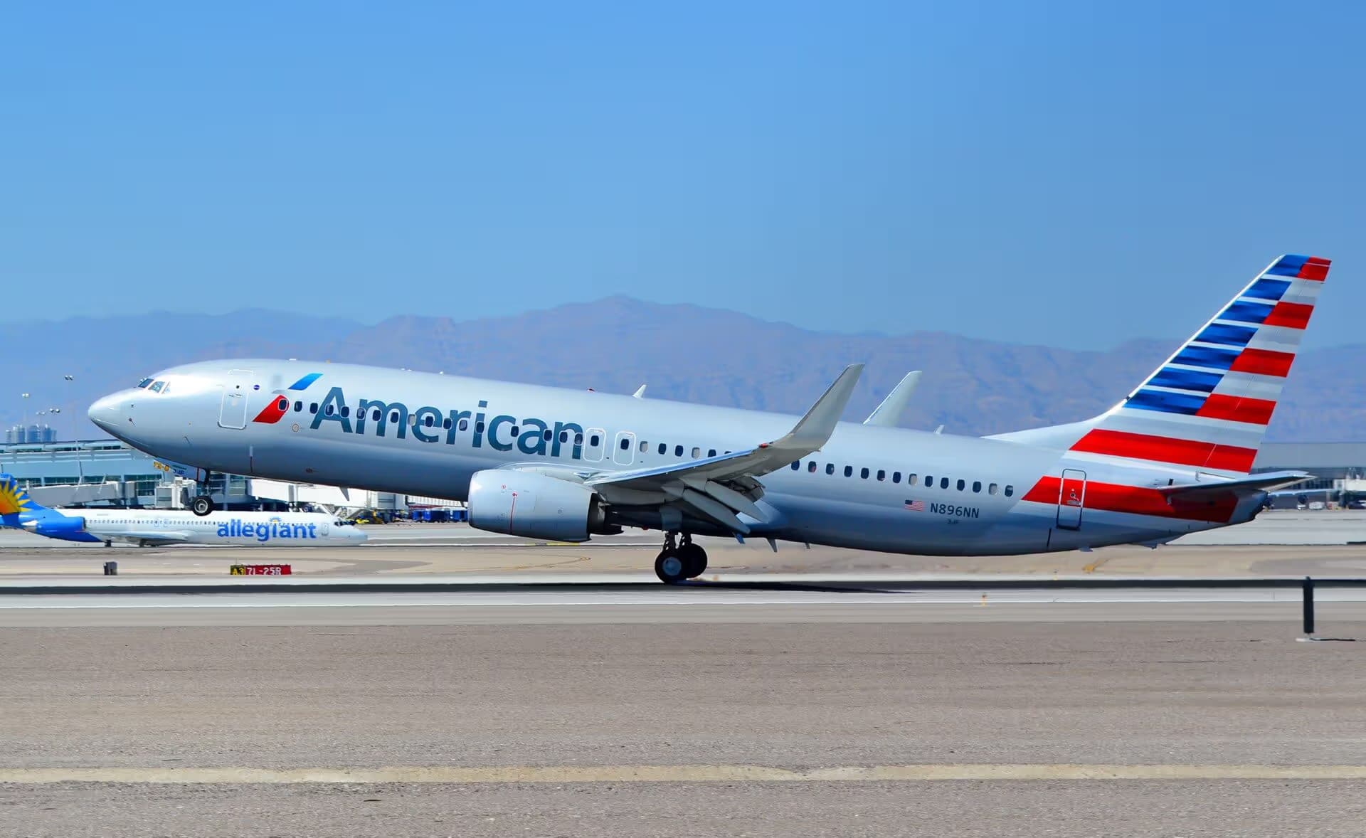 N896NN — Boeing