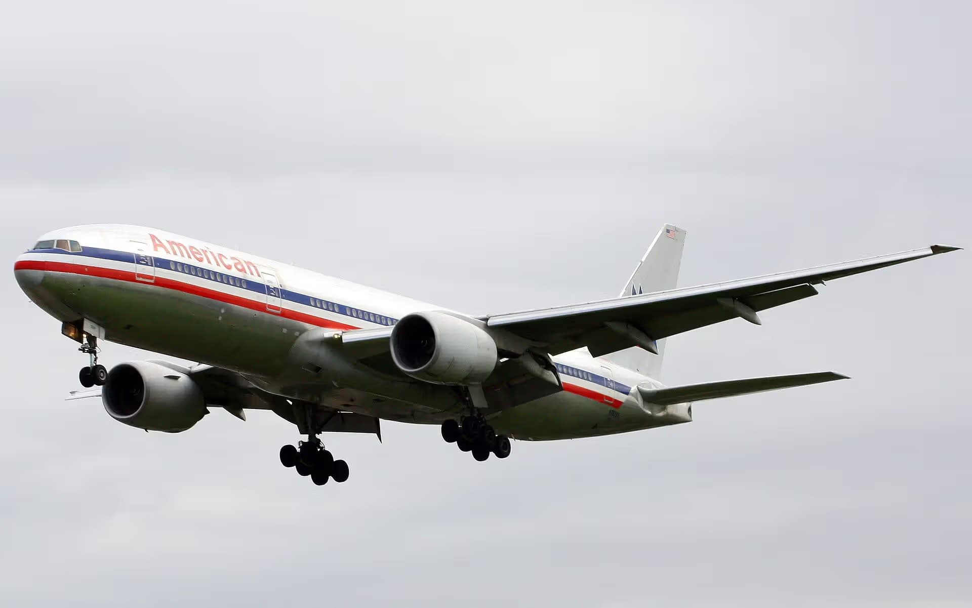 N782AN — Twin-engine aircraft