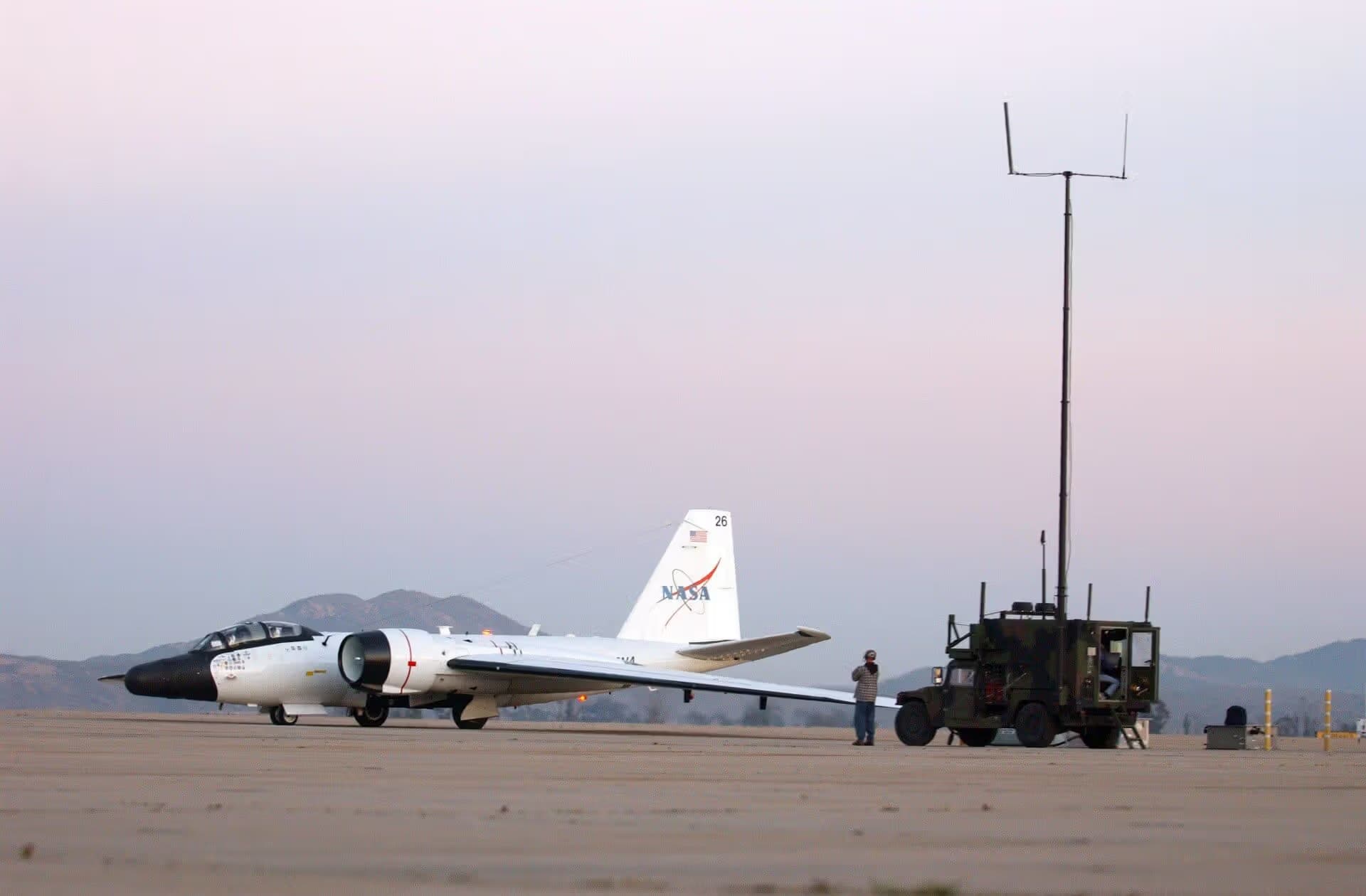 N926NA — Twin-engine aircraft