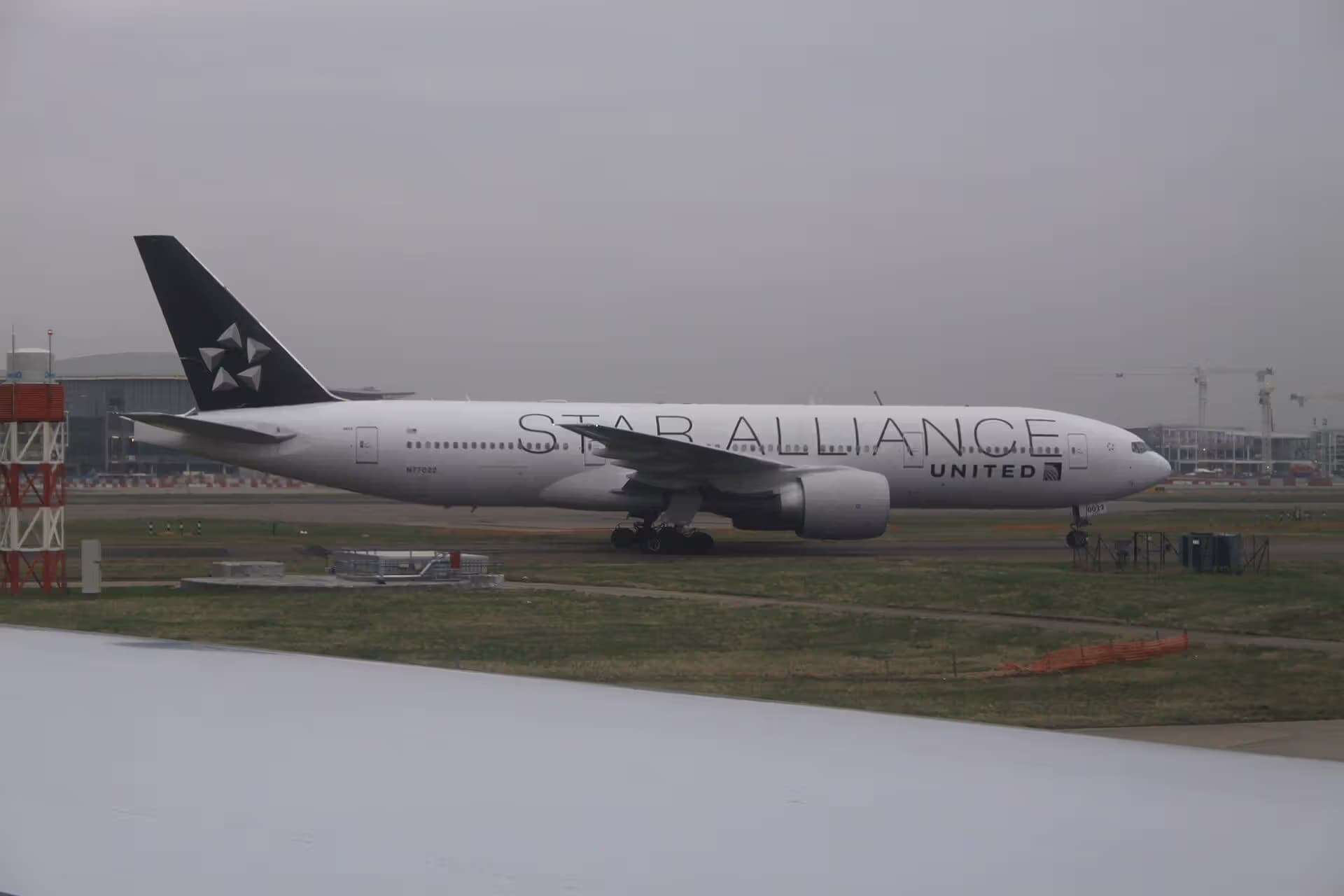 N77022 — Boeing