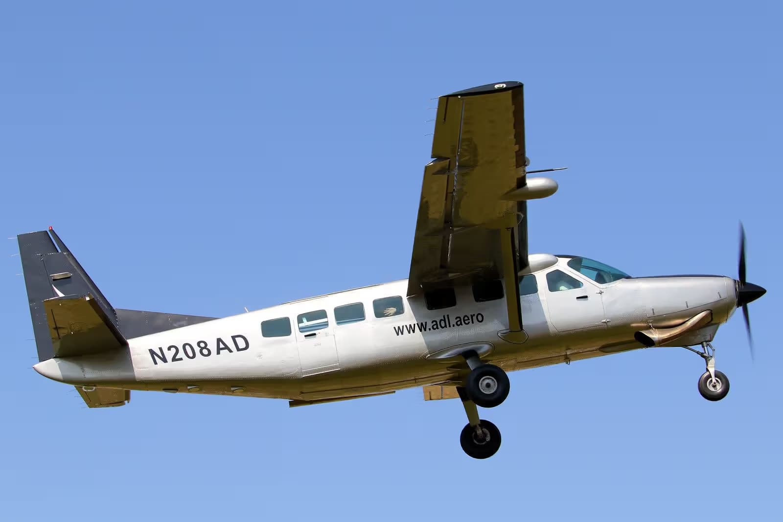 N208AD — Cessna