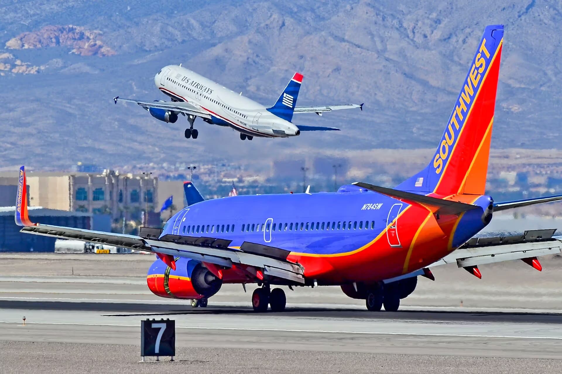 N784SW — Boeing