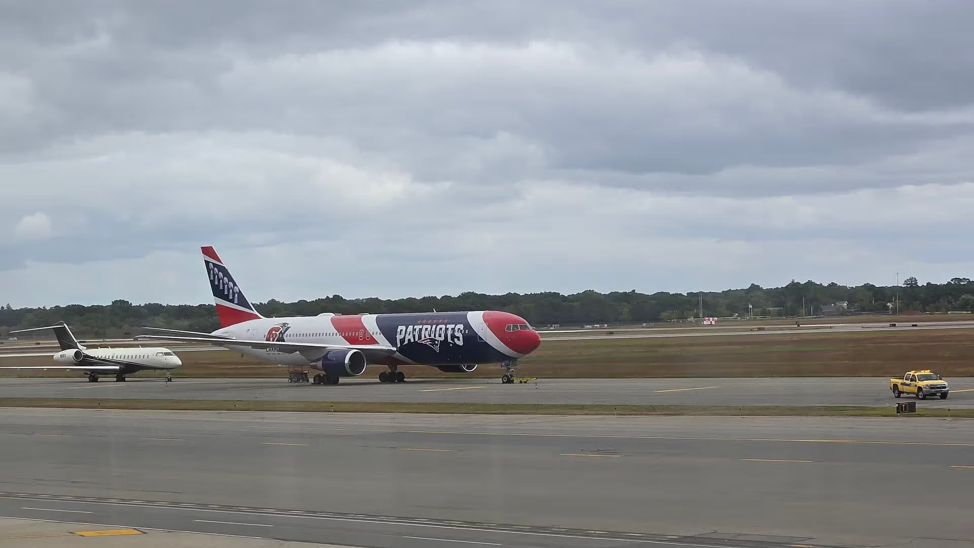 N36NE — Boeing at Rhode Island T. F. Green International Airport
