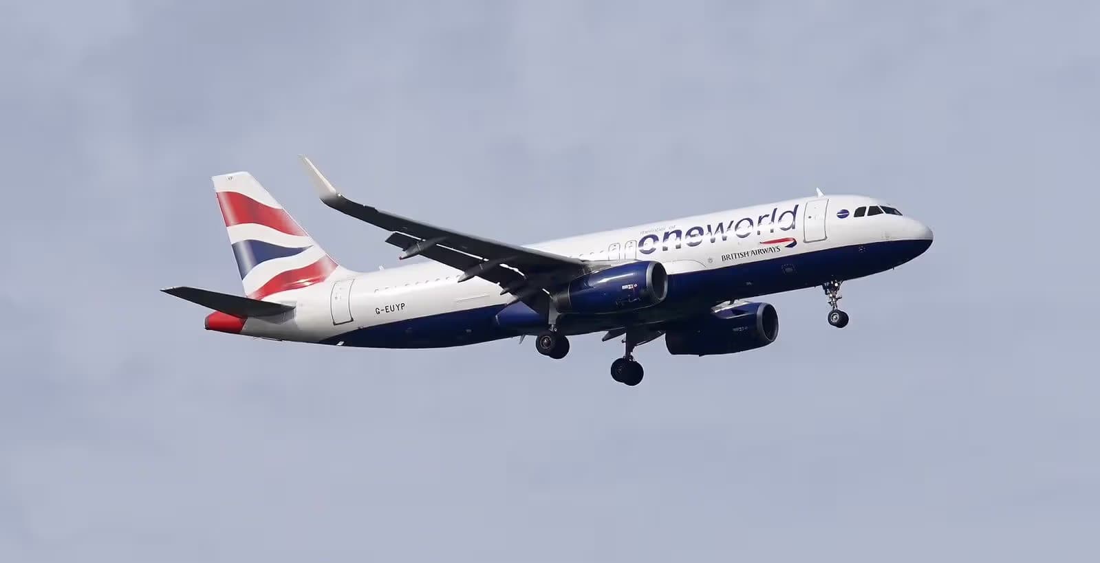 G-EUYP — Twin-engine aircraft