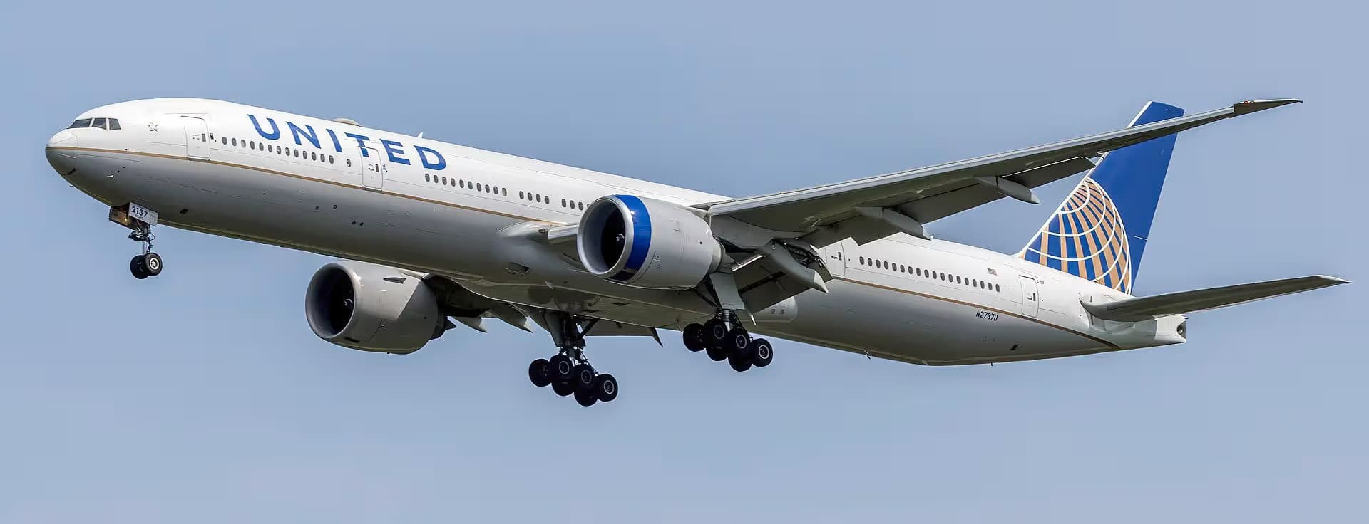 N2737U — Boeing