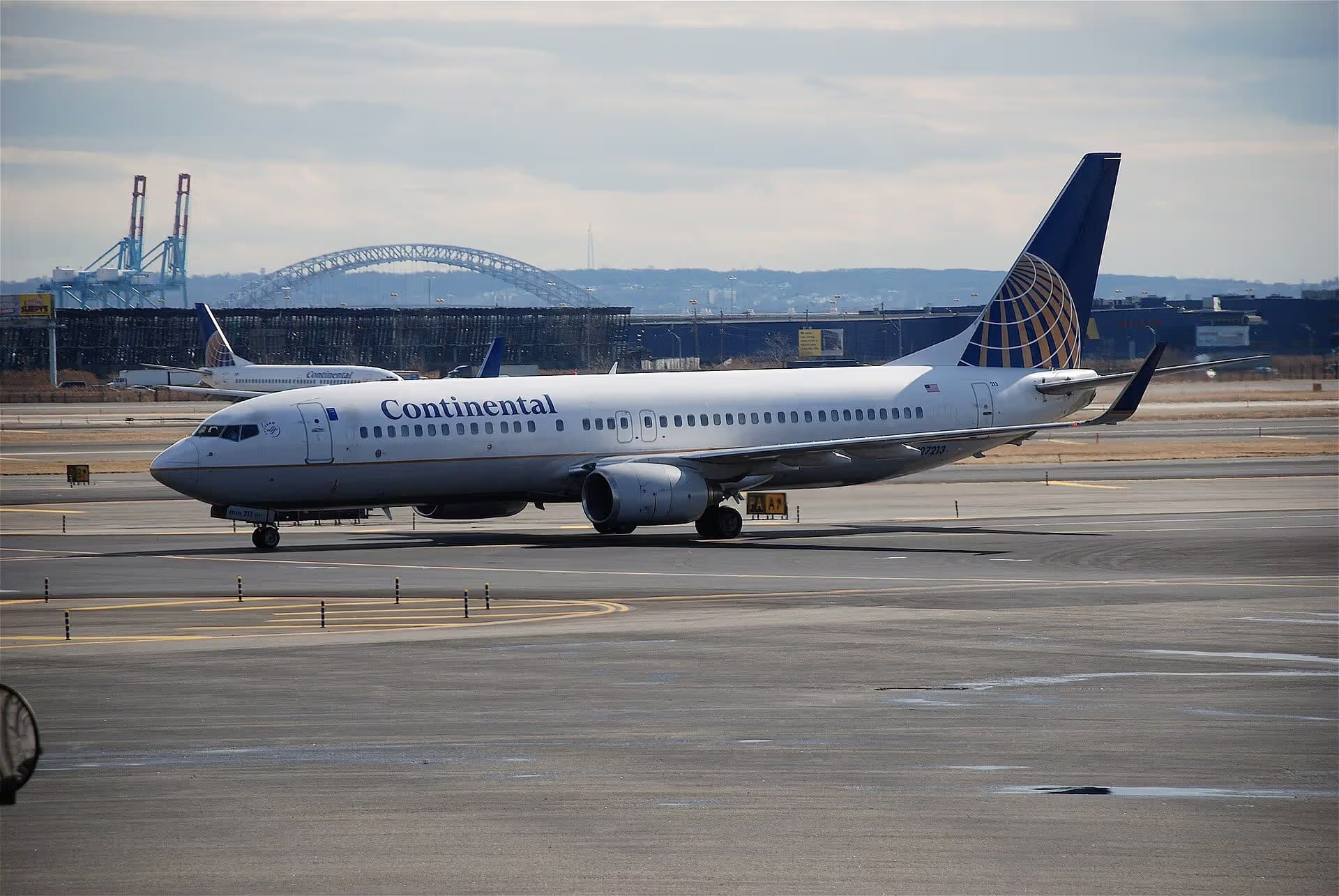 N27213 — Boeing