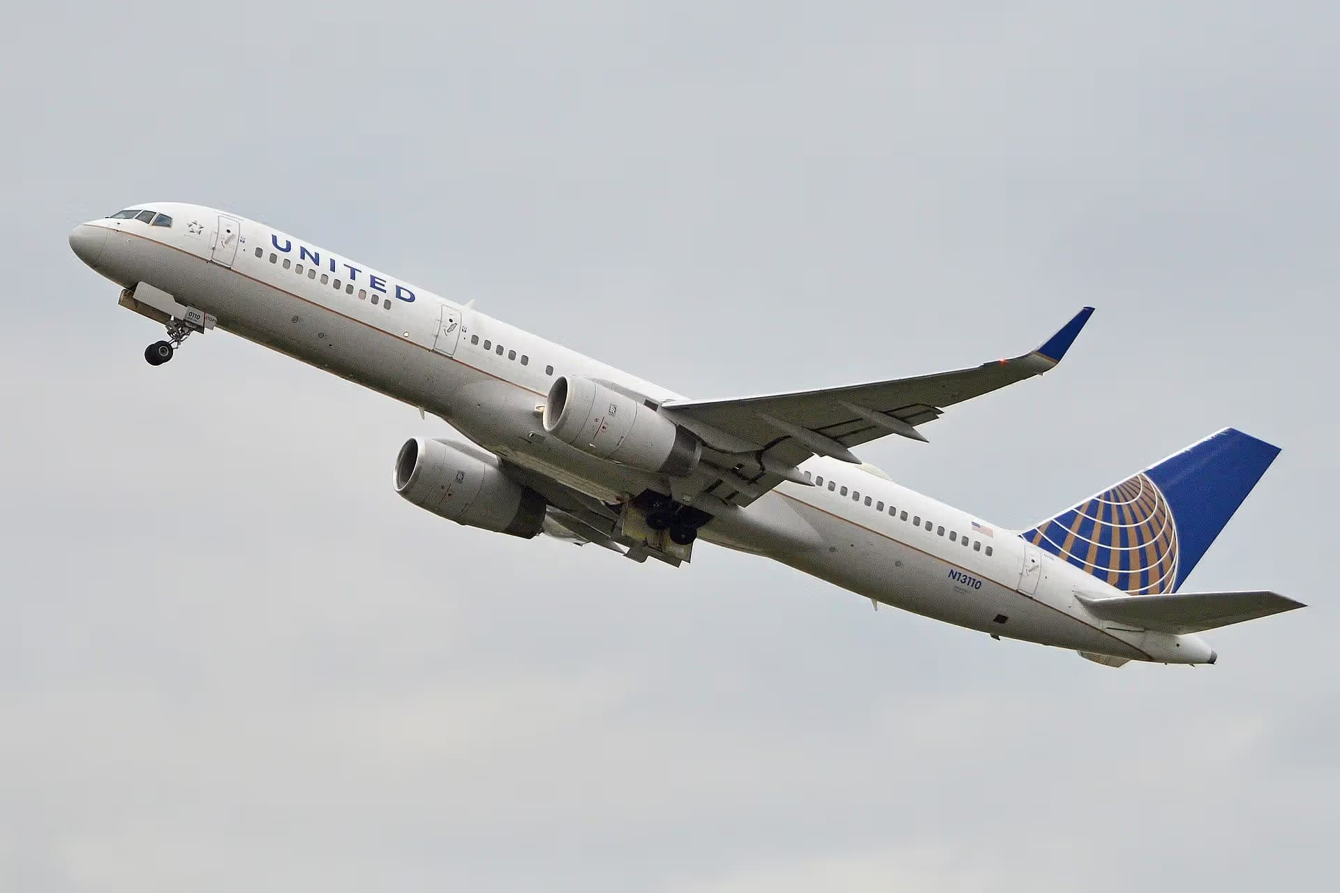 N13110 — Twin-engine aircraft