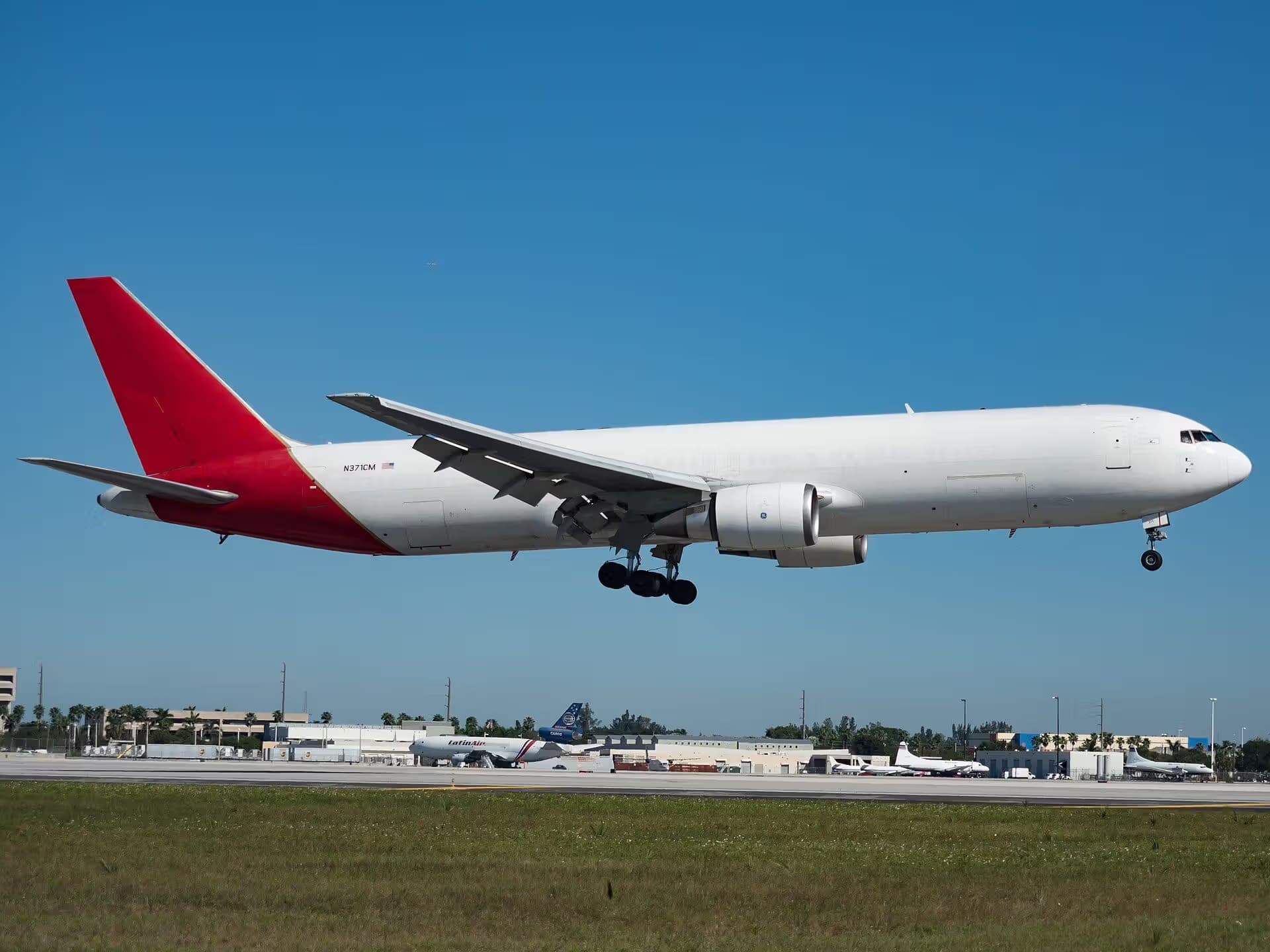N371CM — Boeing at Miami International Airport