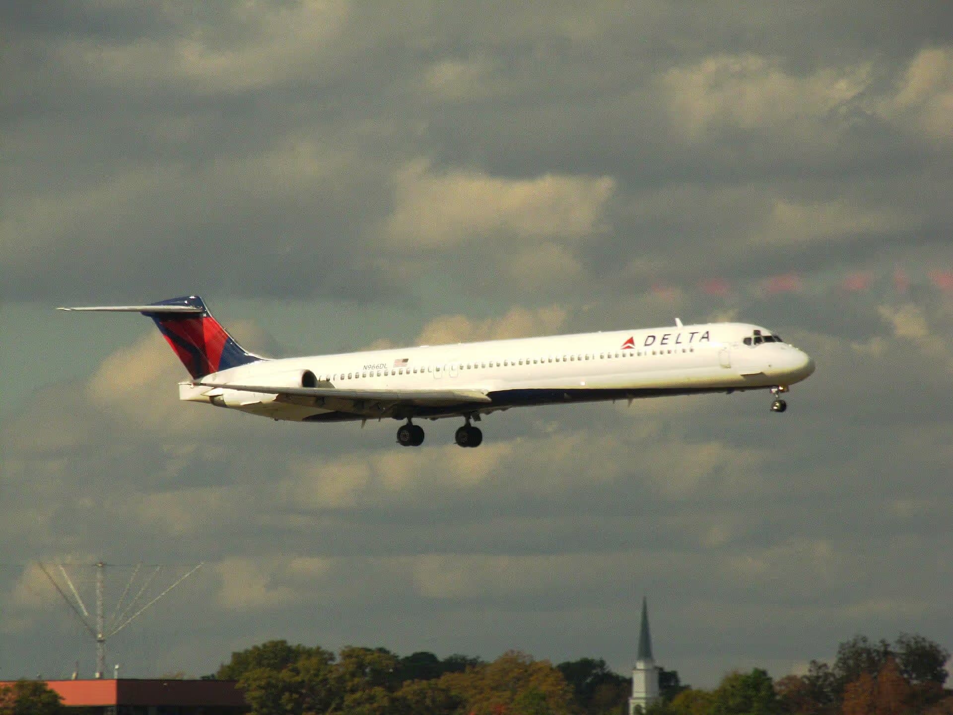 N966DL — Aircraft