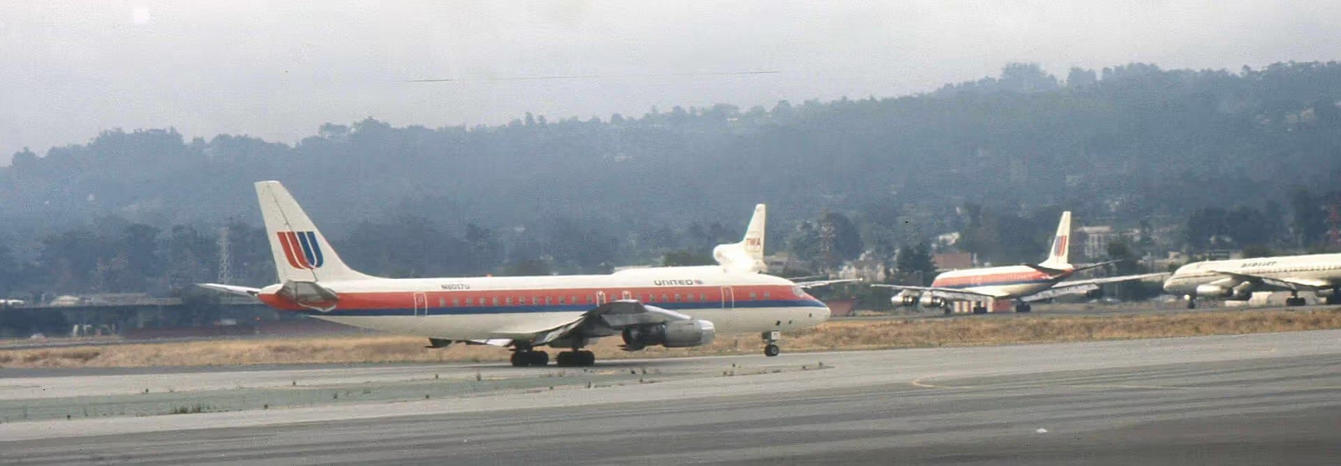 N8017U — Boeing
