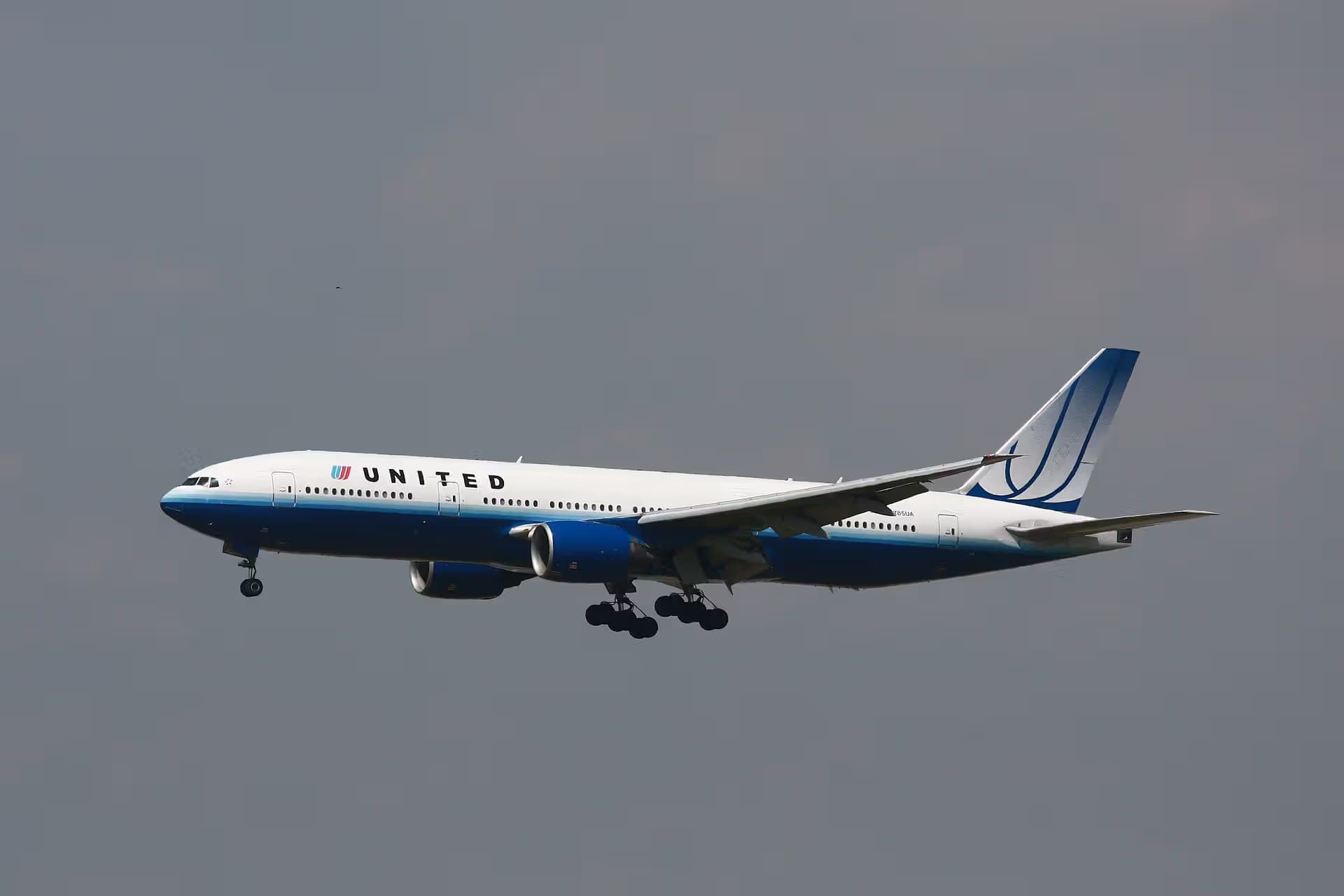N785UA — Boeing