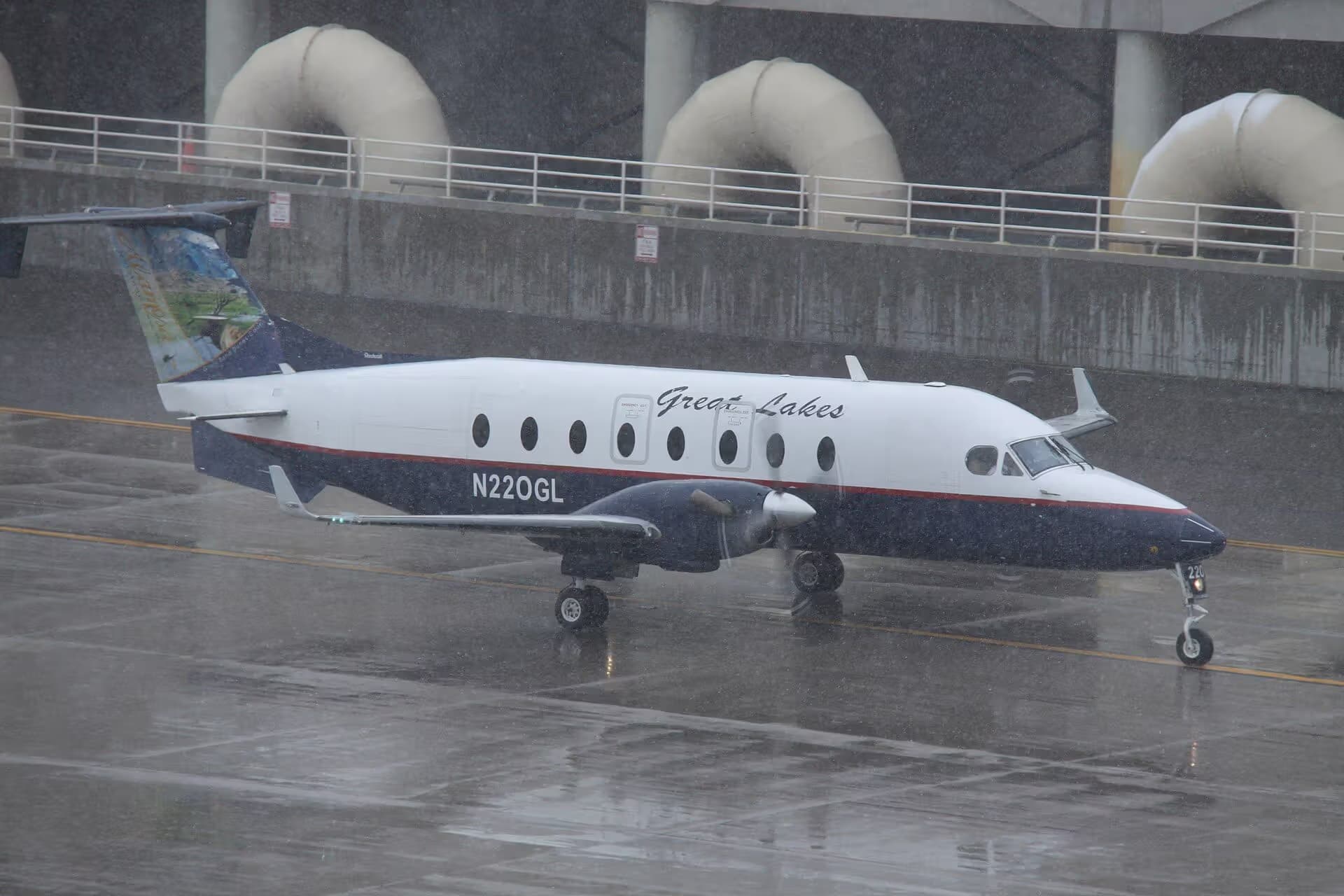 N220GL — Beech