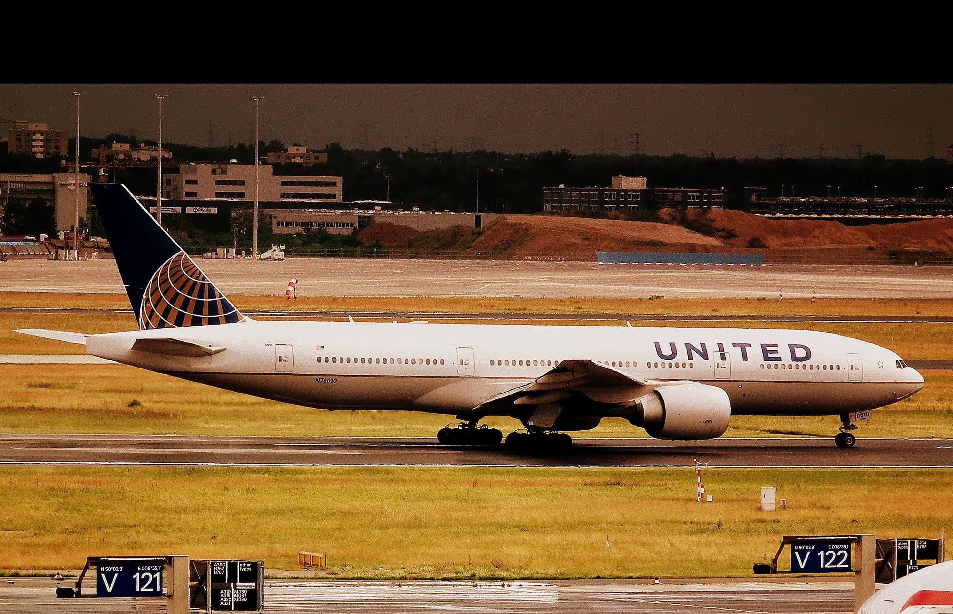 N76010 — Boeing