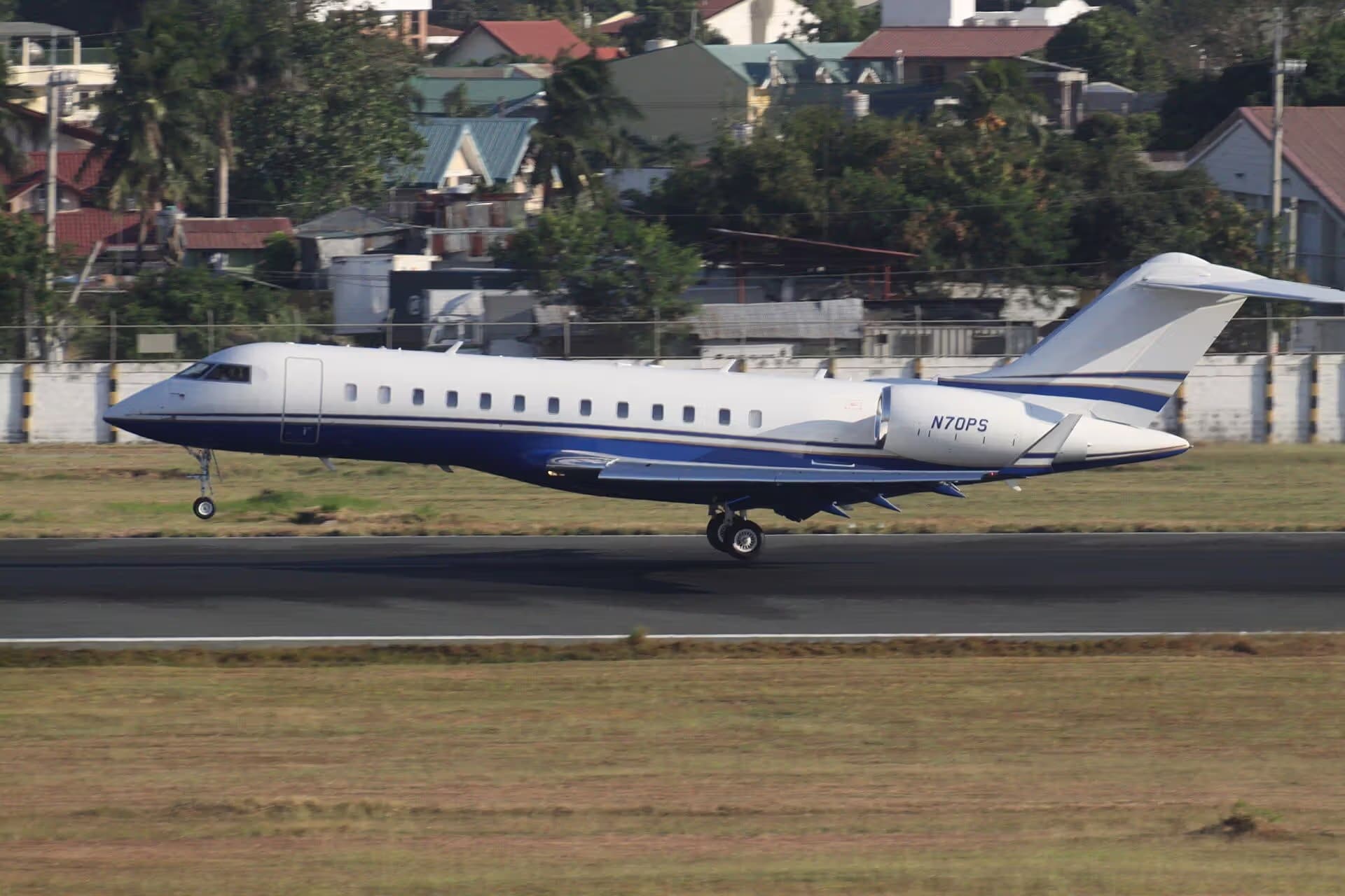 N70PS — Business jet