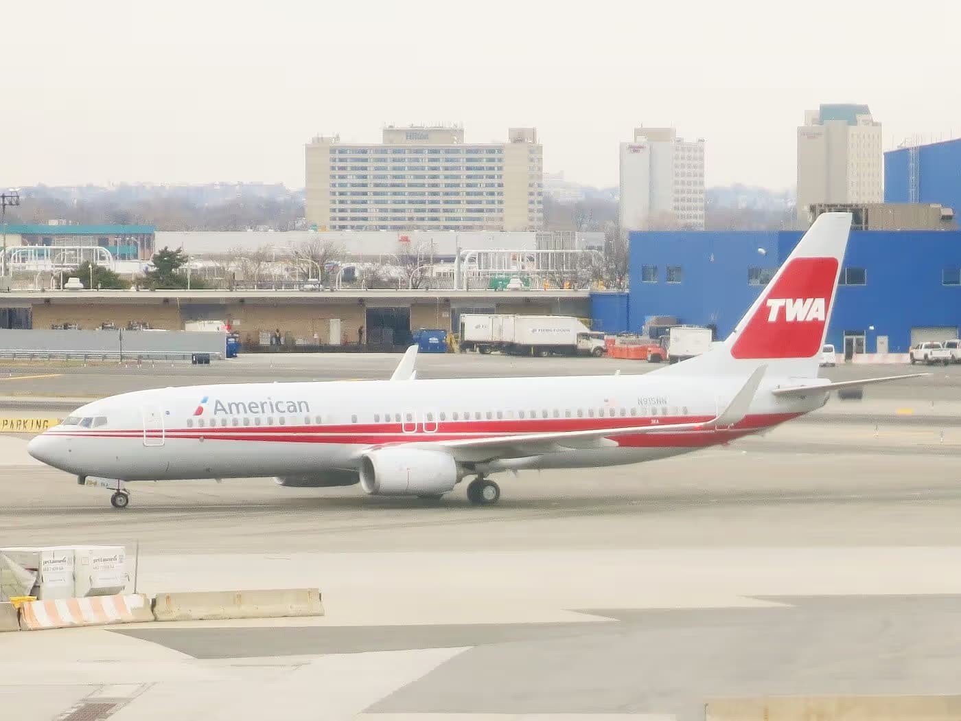 N915NN — Boeing