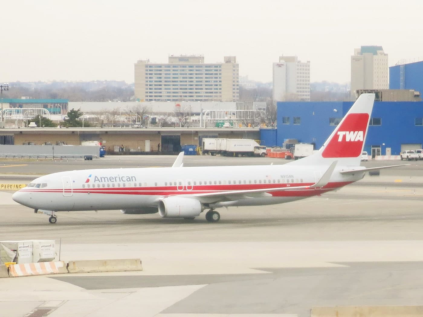 N915NN — Boeing