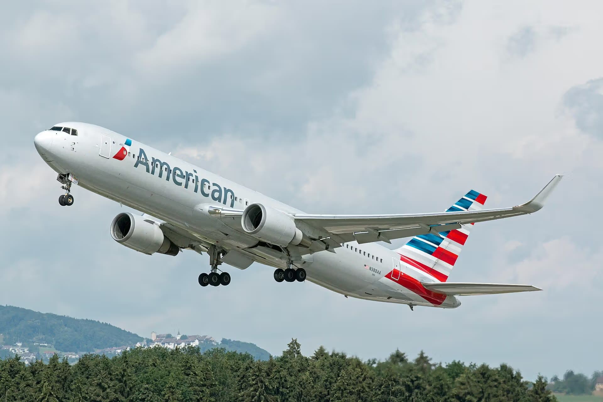 N388AA — Boeing