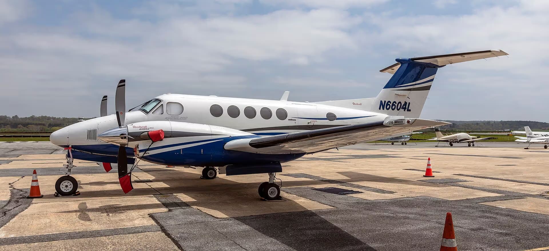 N6604L — Beechcraft