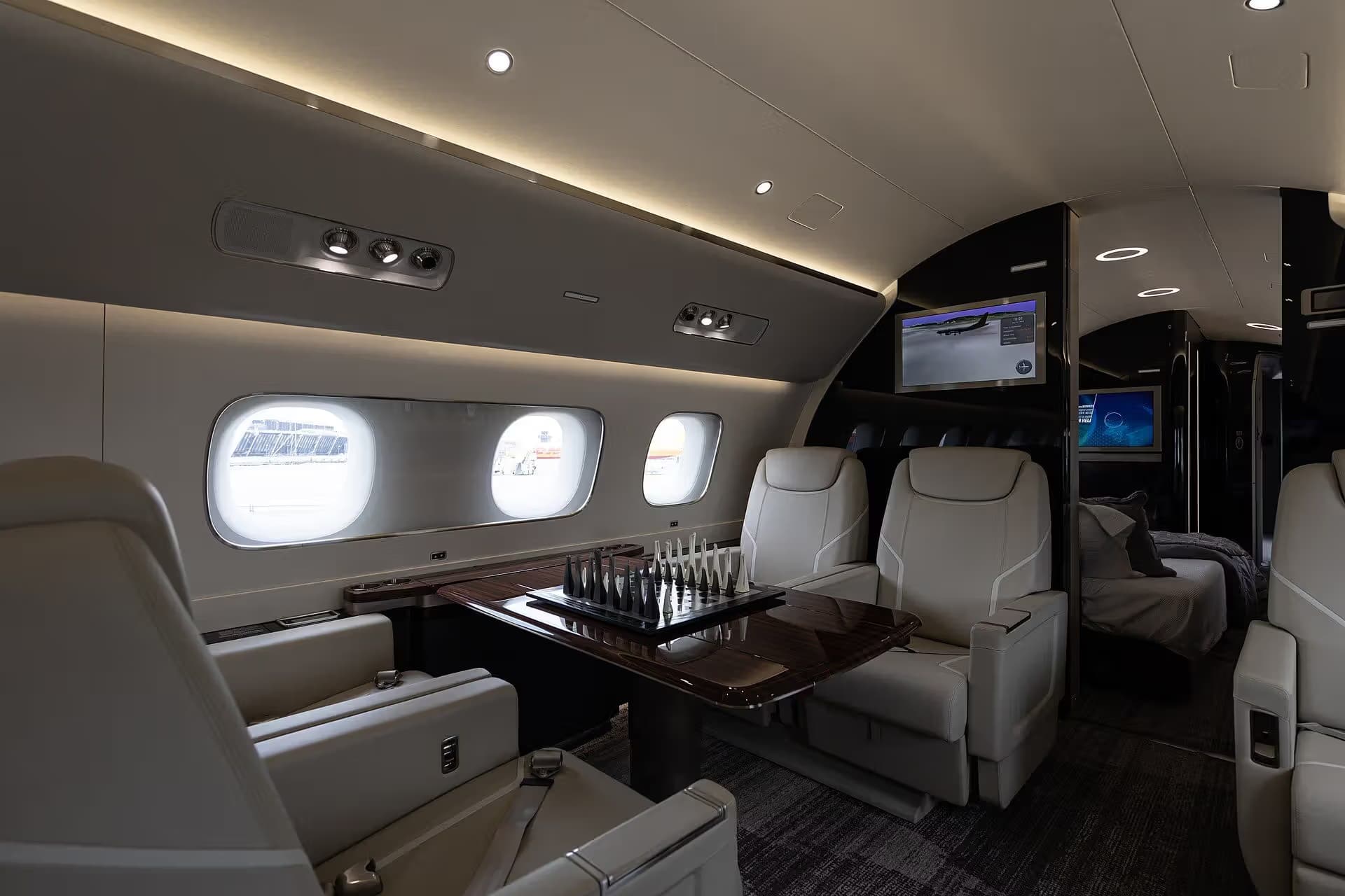 N727EE — Business jet