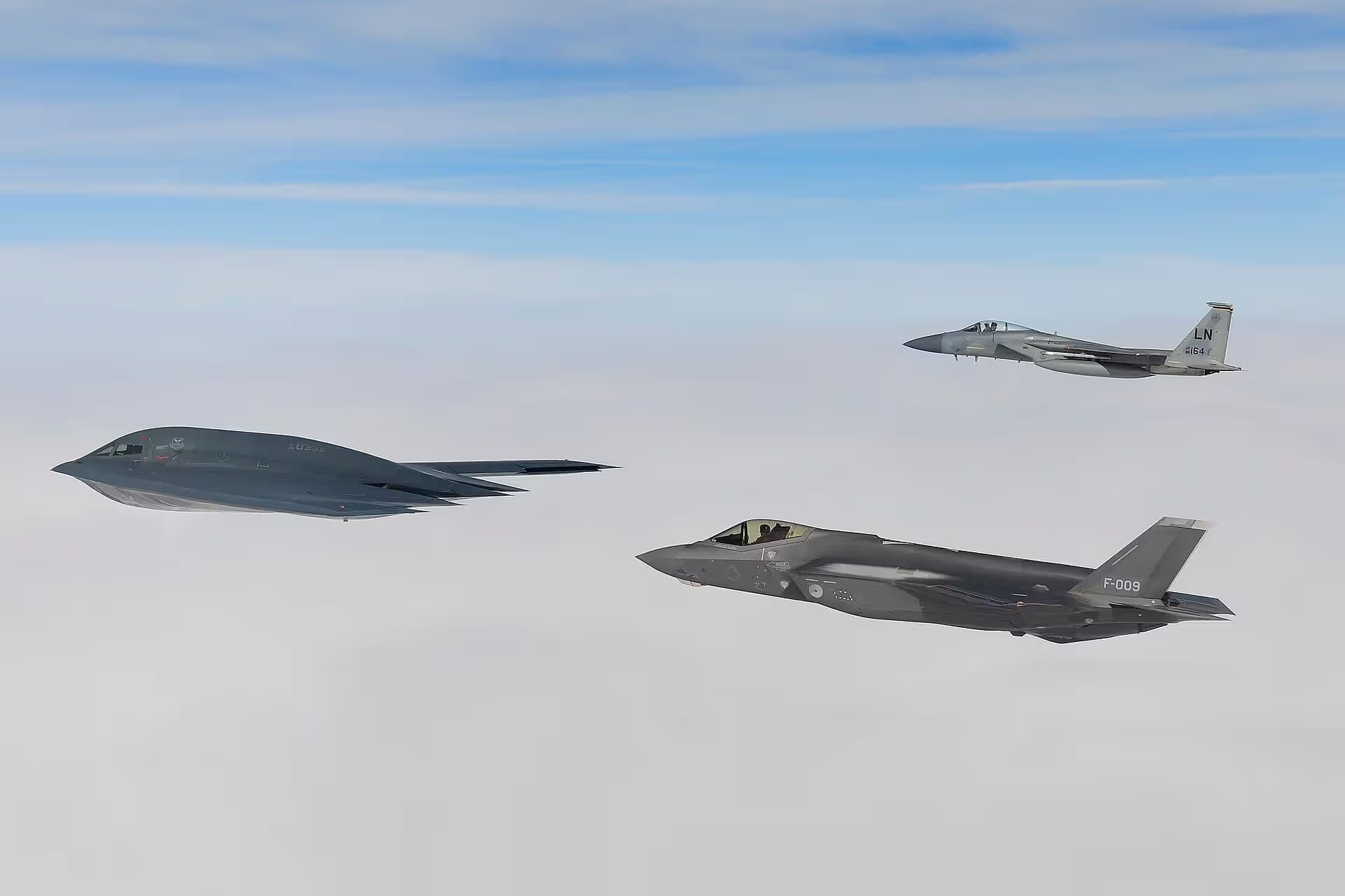 Unidentified — Aircraft