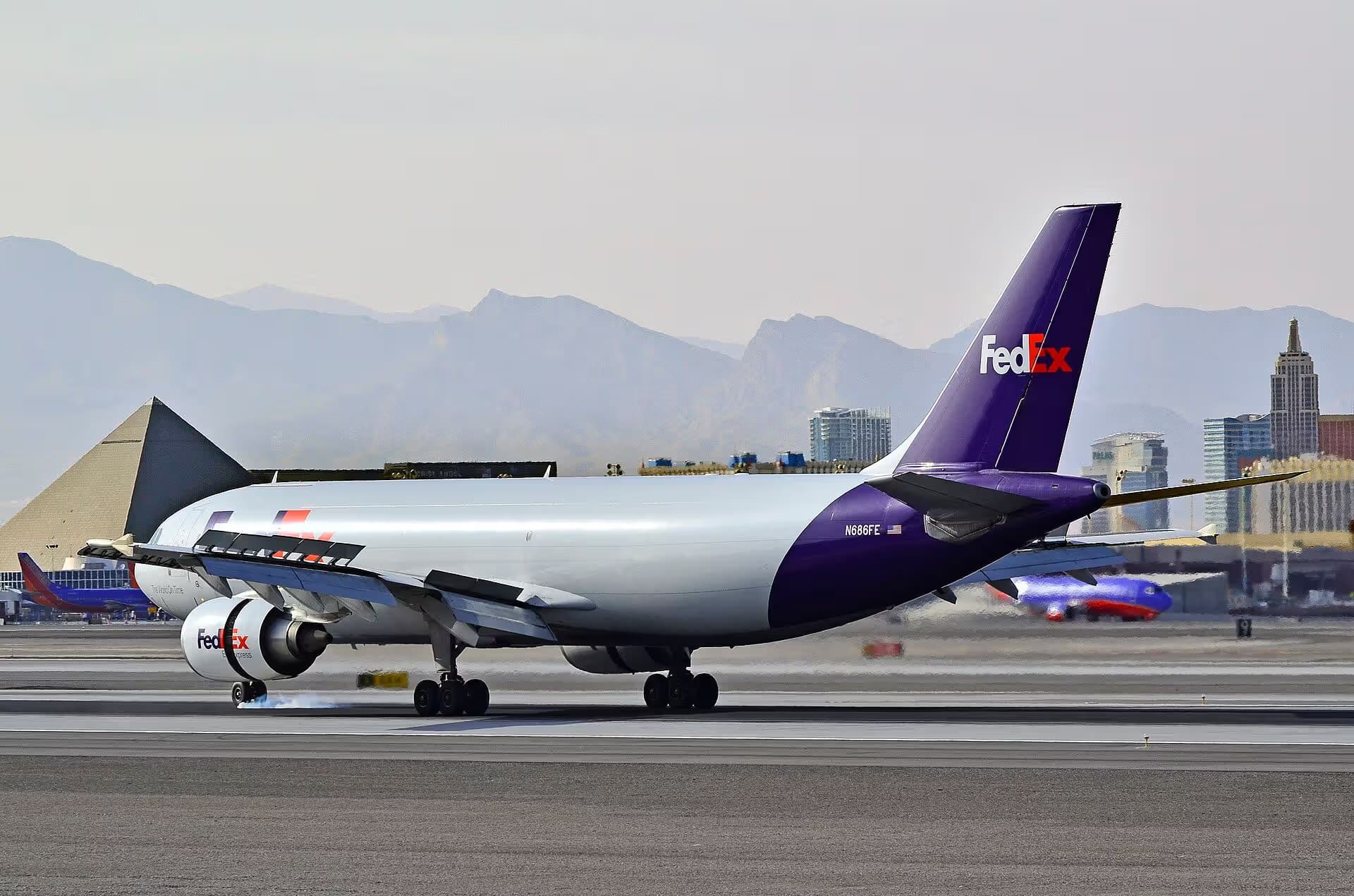 N686FE — Airbus