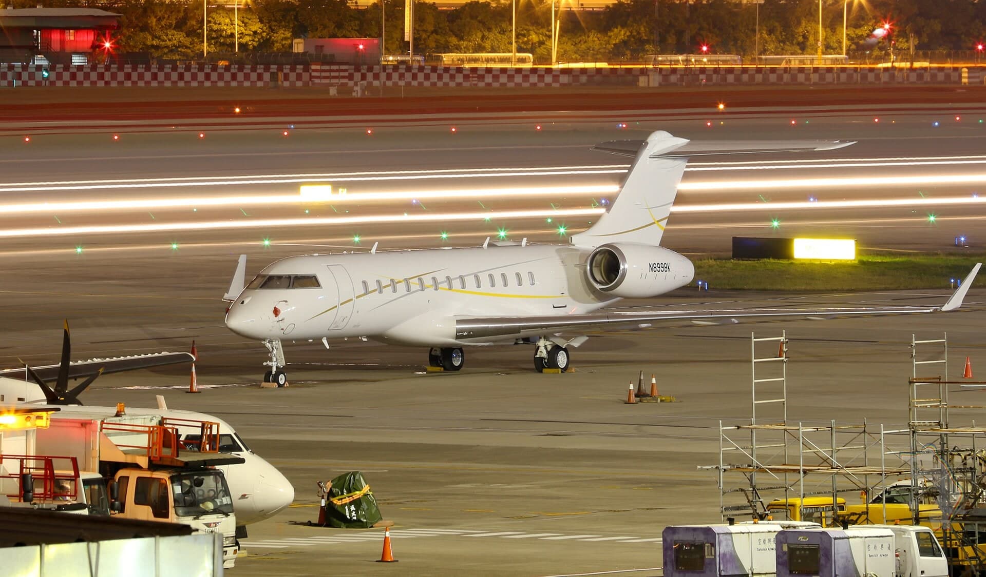N8998K — Bombardier