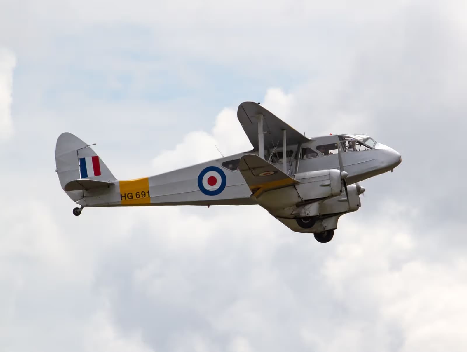 G-AIYR — De Havilland