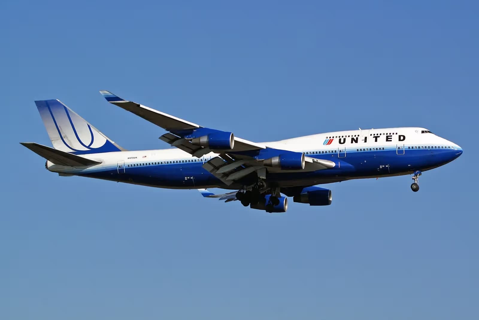 N175UA — Boeing