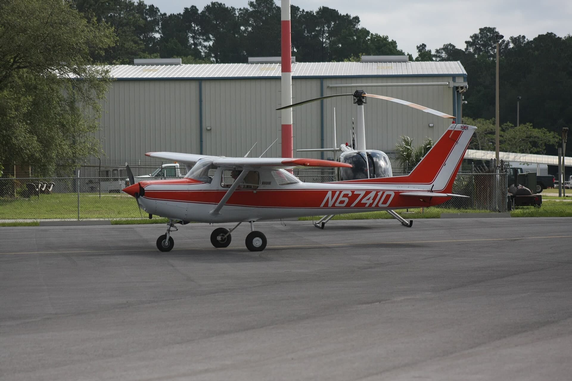 N67410 — Helicopter