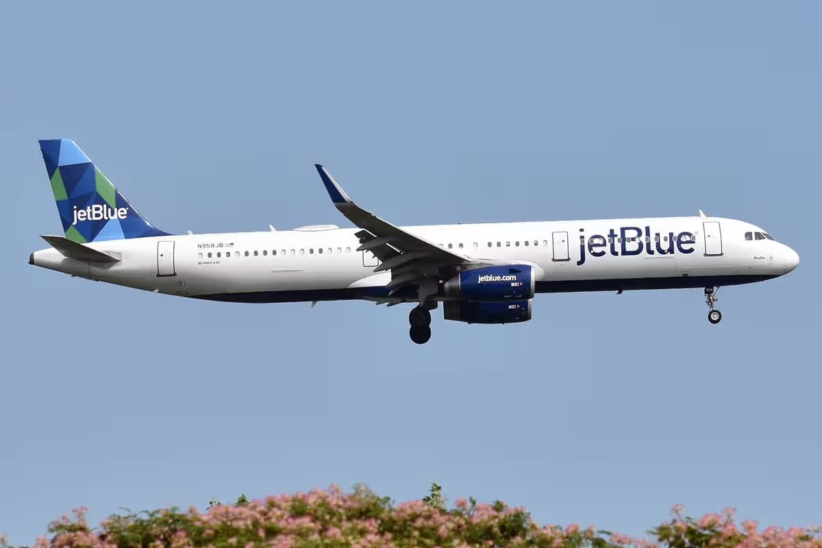 N958JB — Airbus