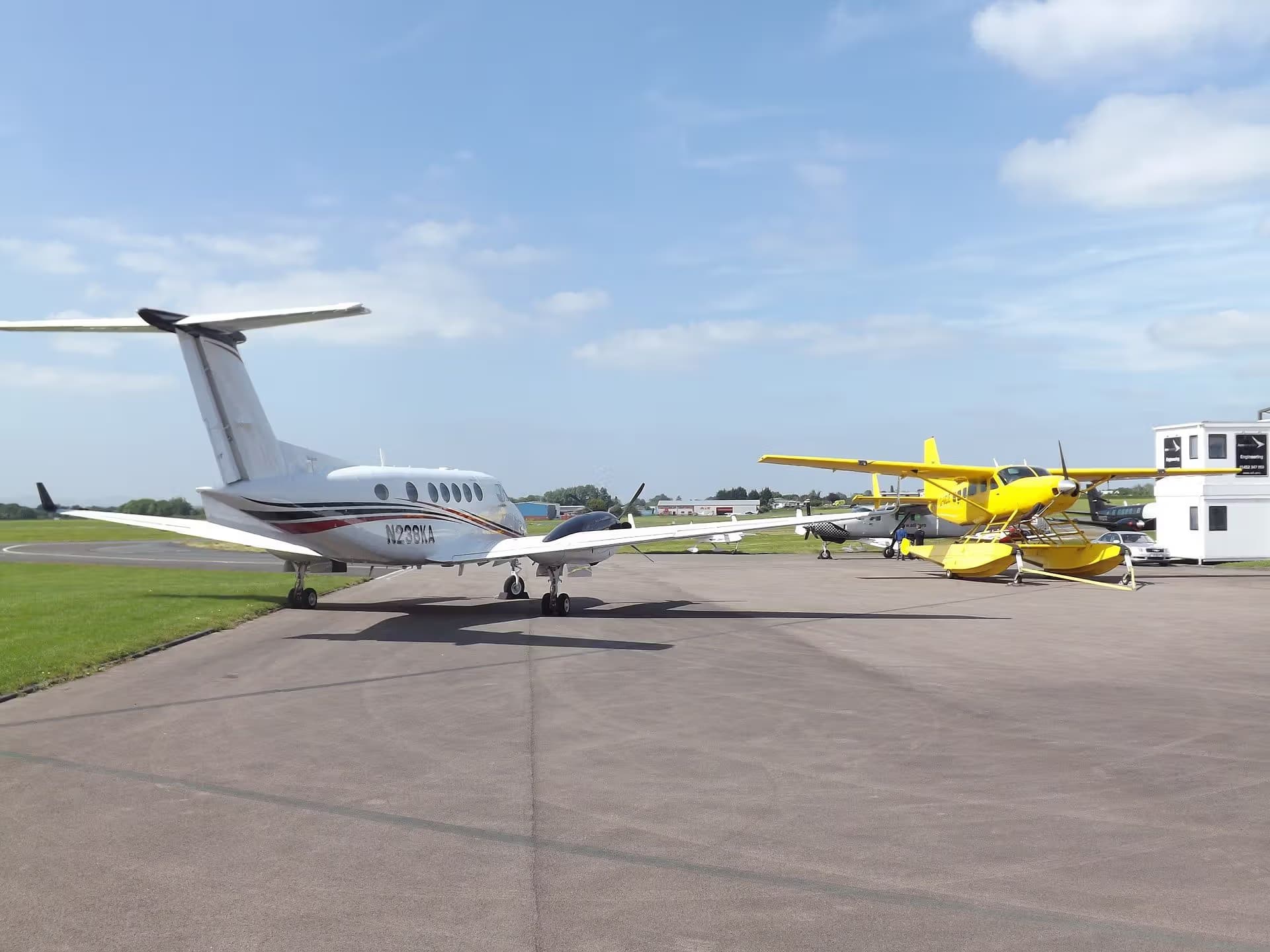 N238KA — Twin-engine aircraft