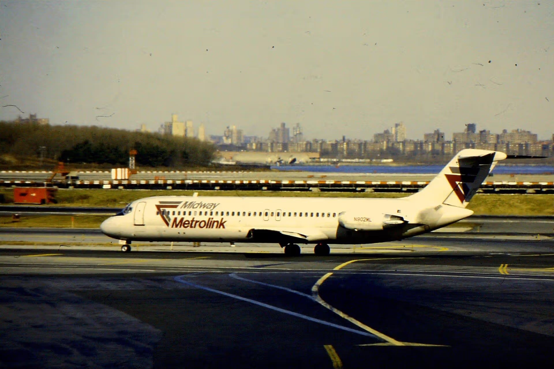 N902ML — Douglas