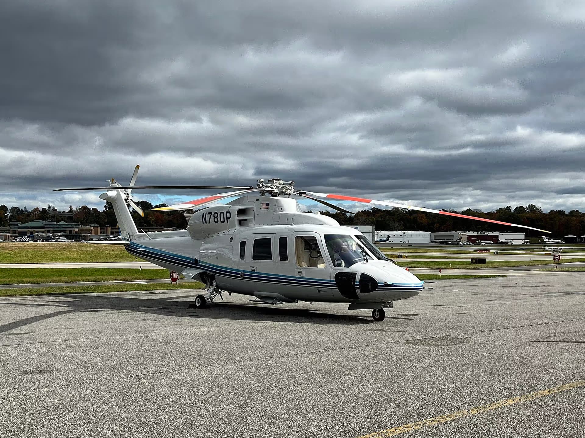 N780P — Helicopter