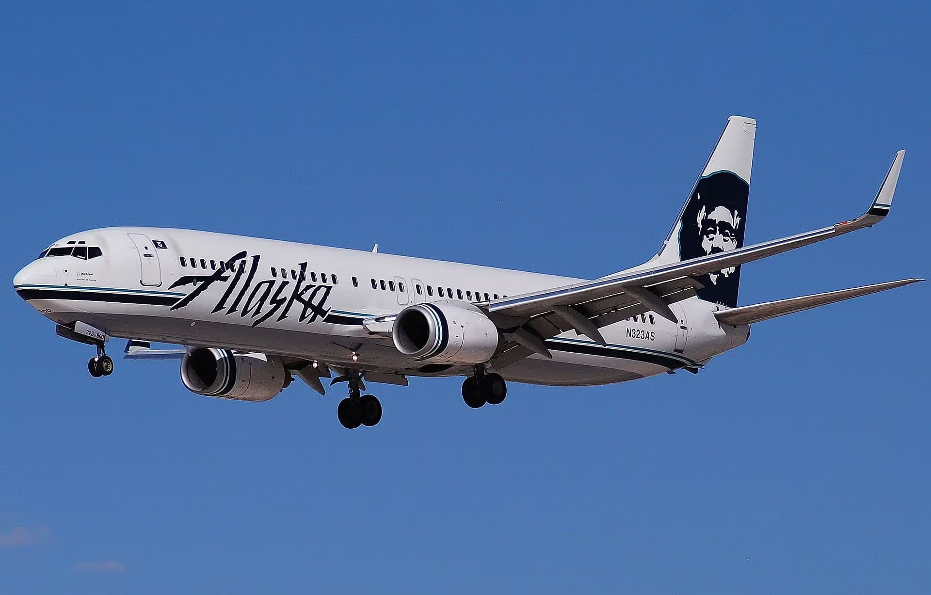 N323AS — Boeing
