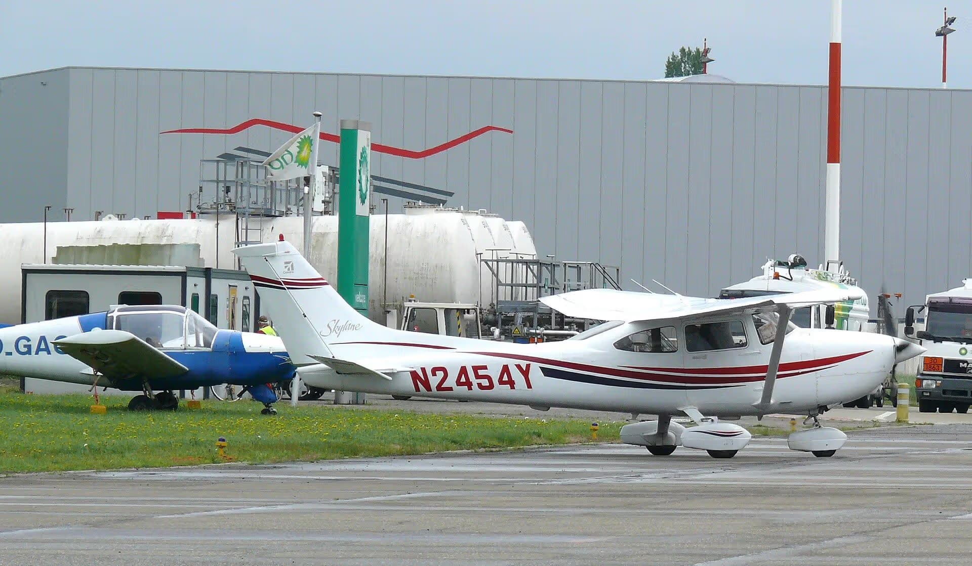 N2454Y — Cessna