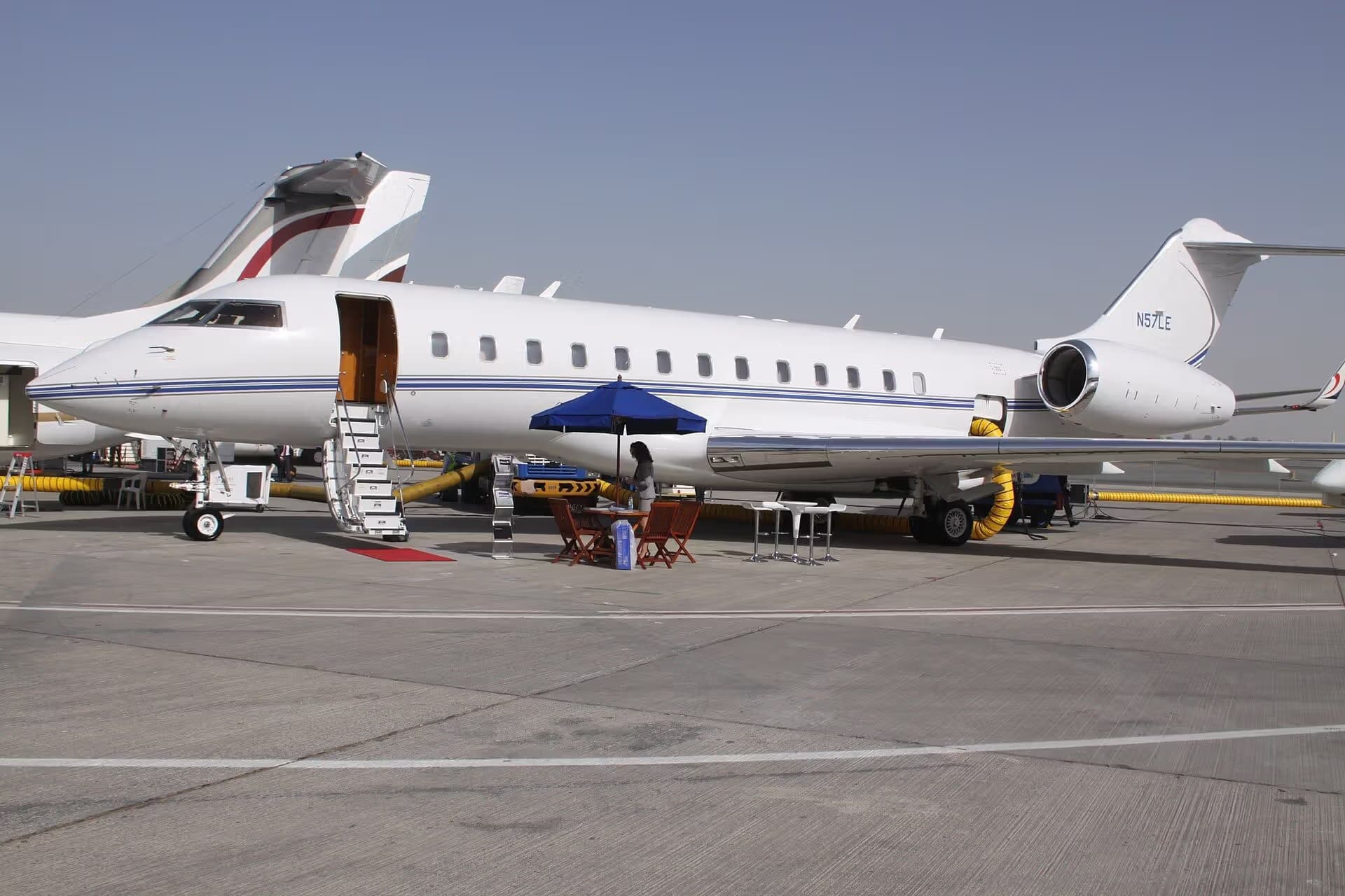 N57LE — Business jet