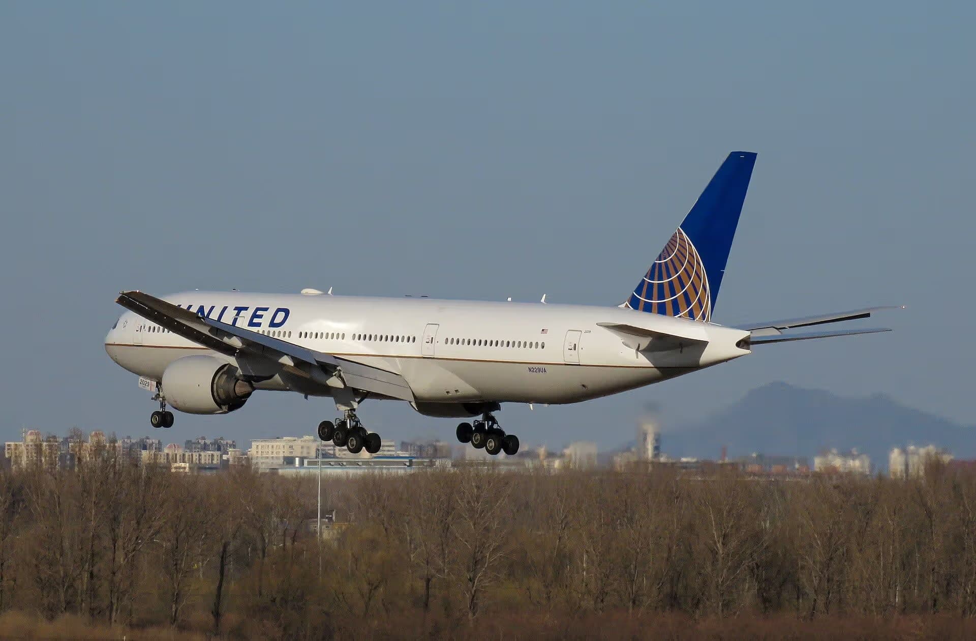 N229UA — Boeing