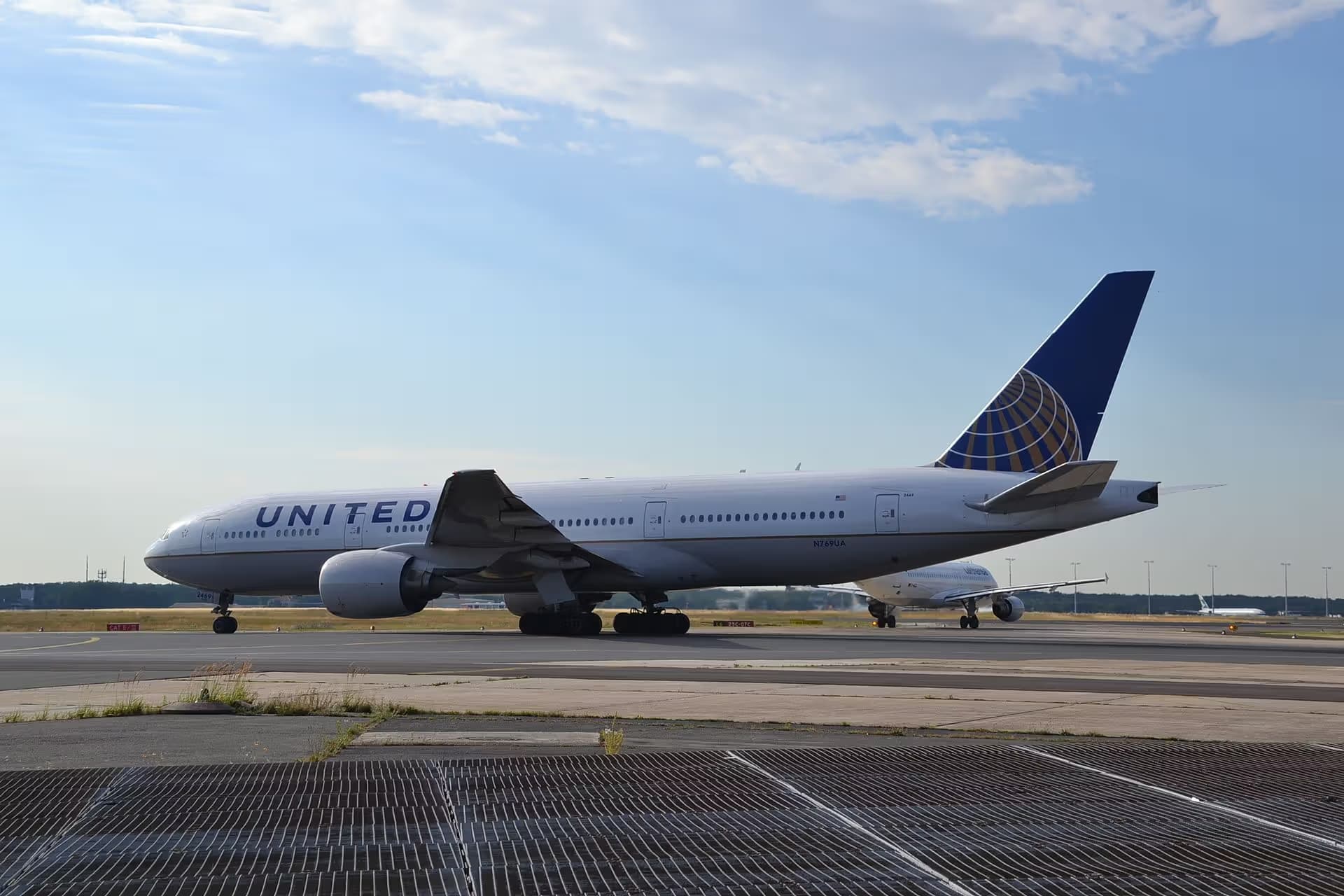 N769UA — Boeing