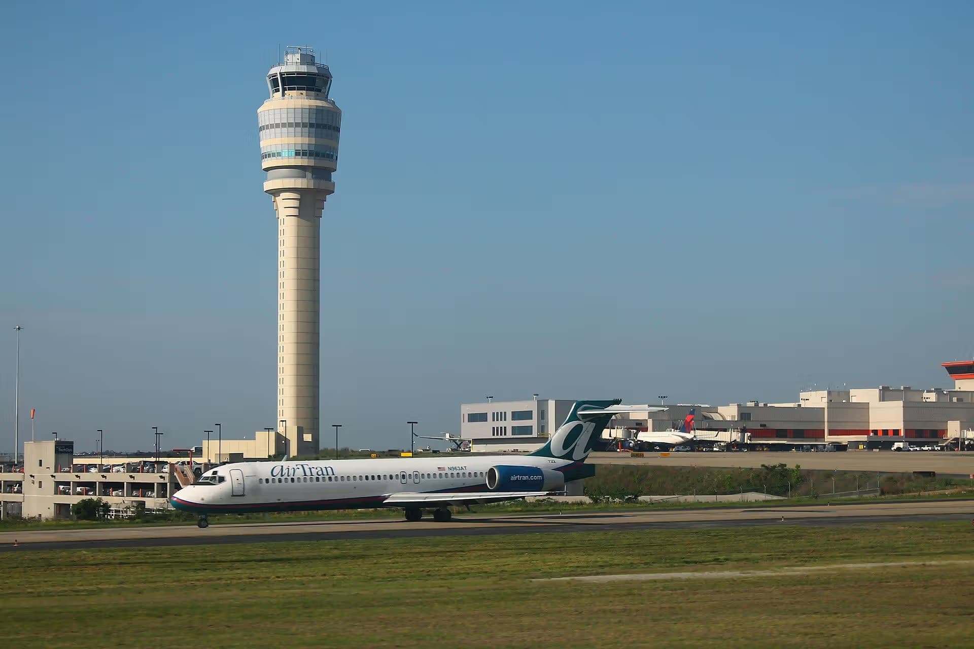 N963AT — Twin-engine aircraft