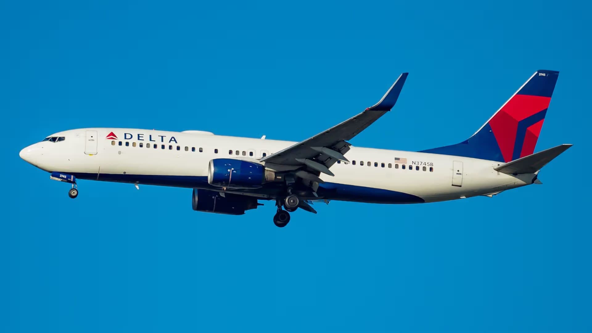 N3745B — Boeing